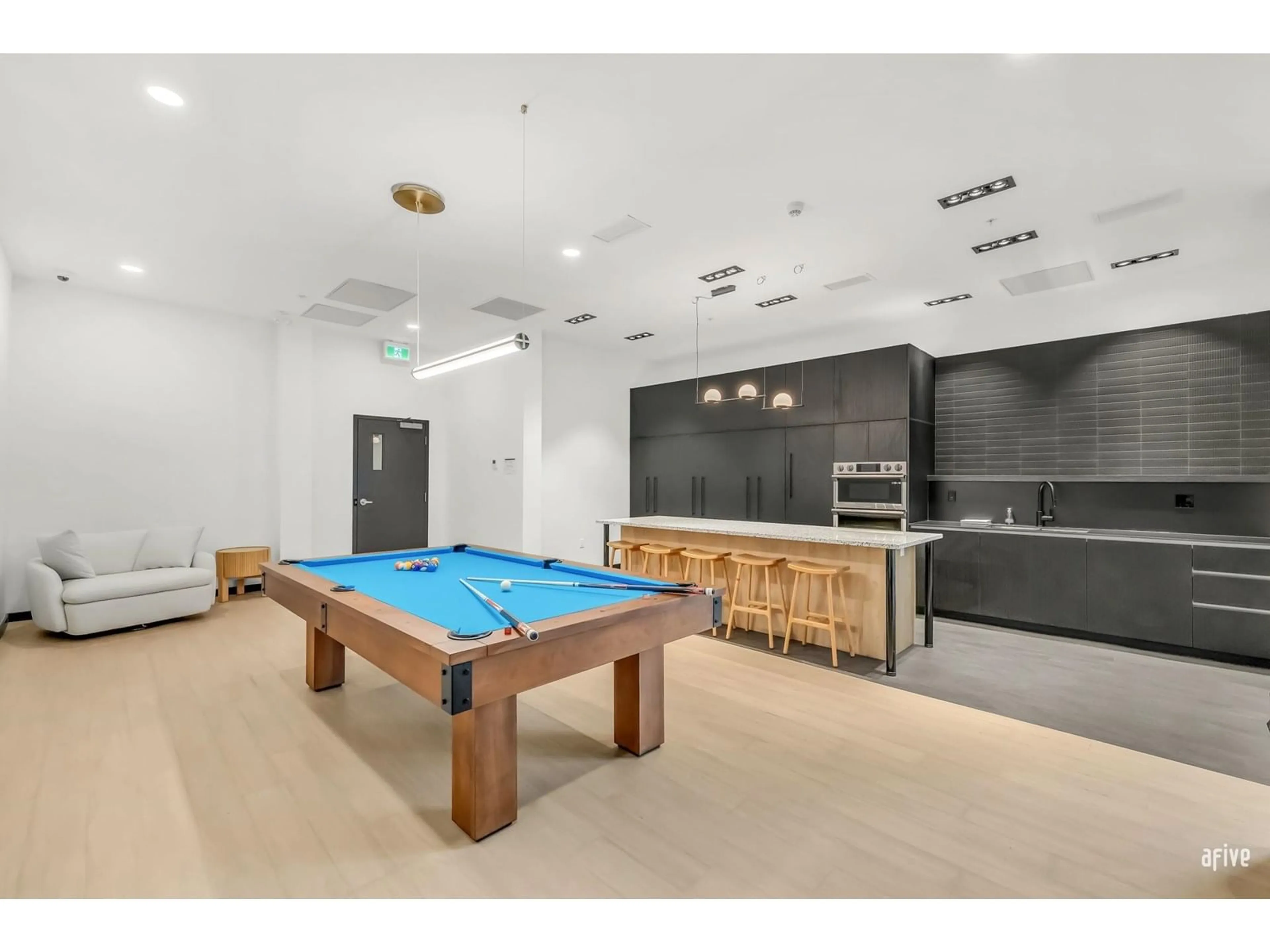 A pic of a room for 401 - 6585 195A, Surrey British Columbia V4N6B5