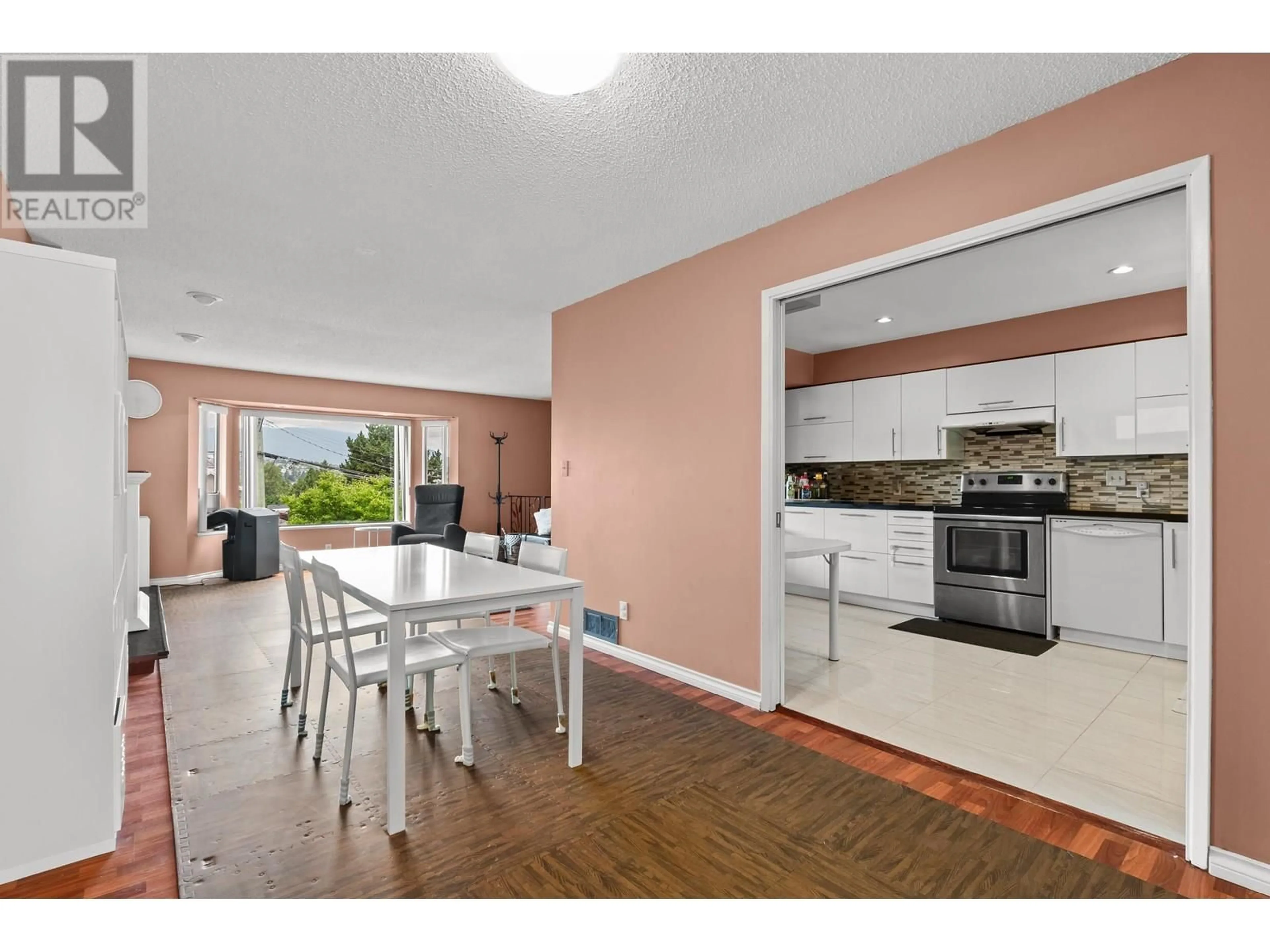Open concept kitchen, unknown for 5540 LAUREL STREET, Burnaby British Columbia V5G1N2