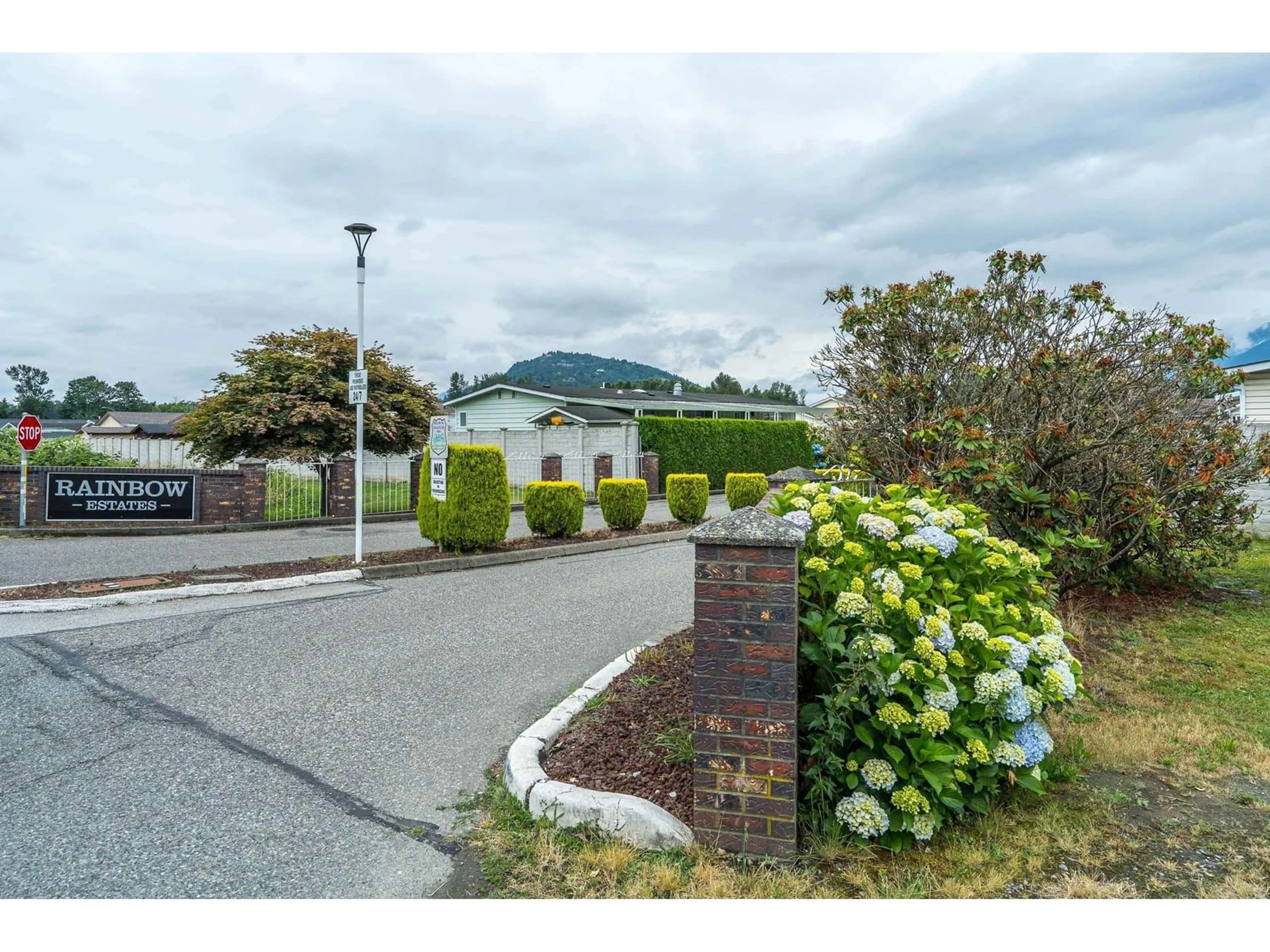A pic from outside/outdoor area/front of a property/back of a property/a pic from drone, street for 63 - 9055 ASHWELL ROAD, Chilliwack British Columbia V2P7S6