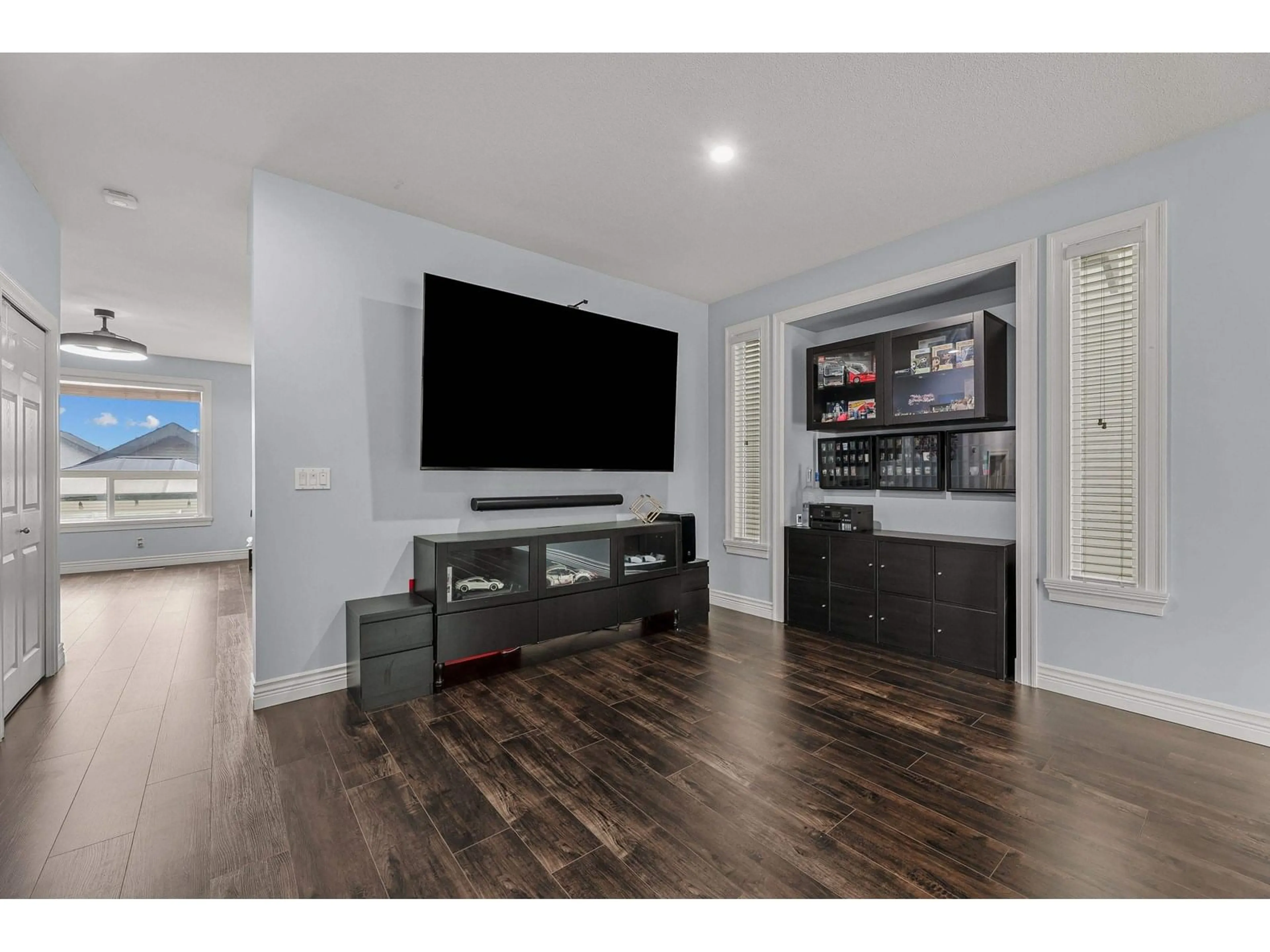 Home theater for 19436 67A, Surrey British Columbia V4N5T4