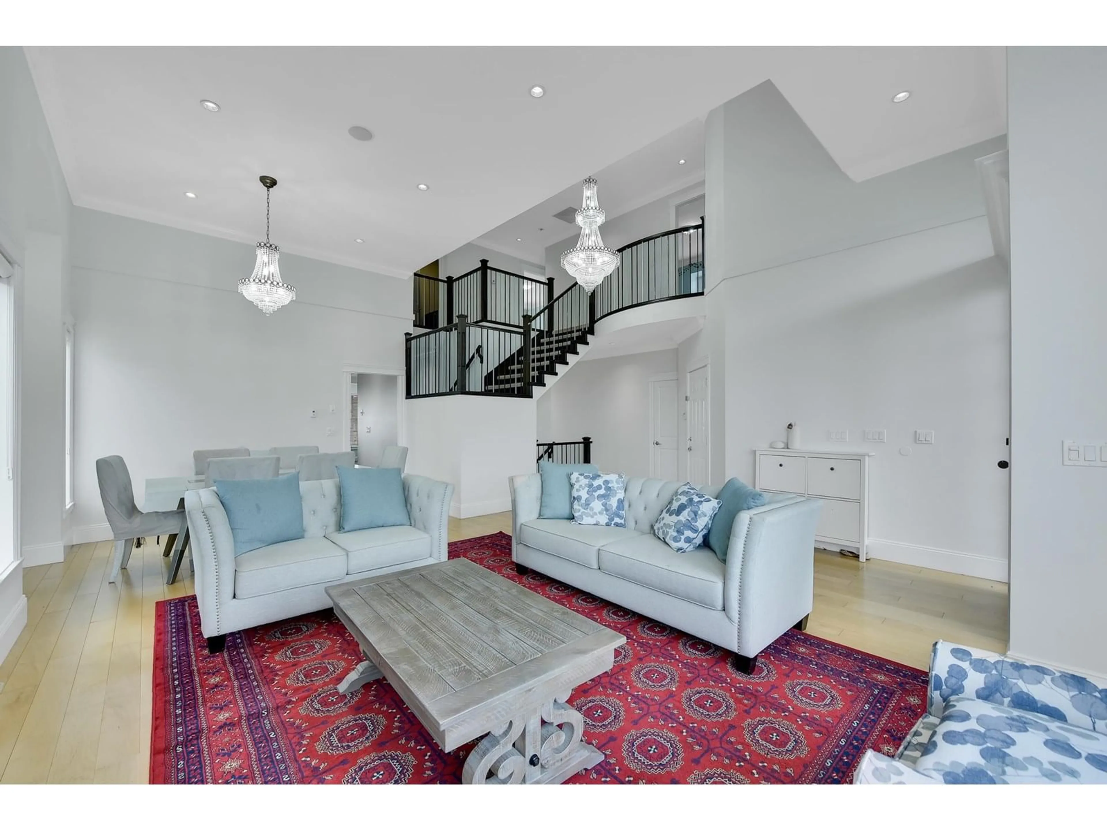 Living room with furniture, unknown for 18936 55, Surrey British Columbia V3S6W7