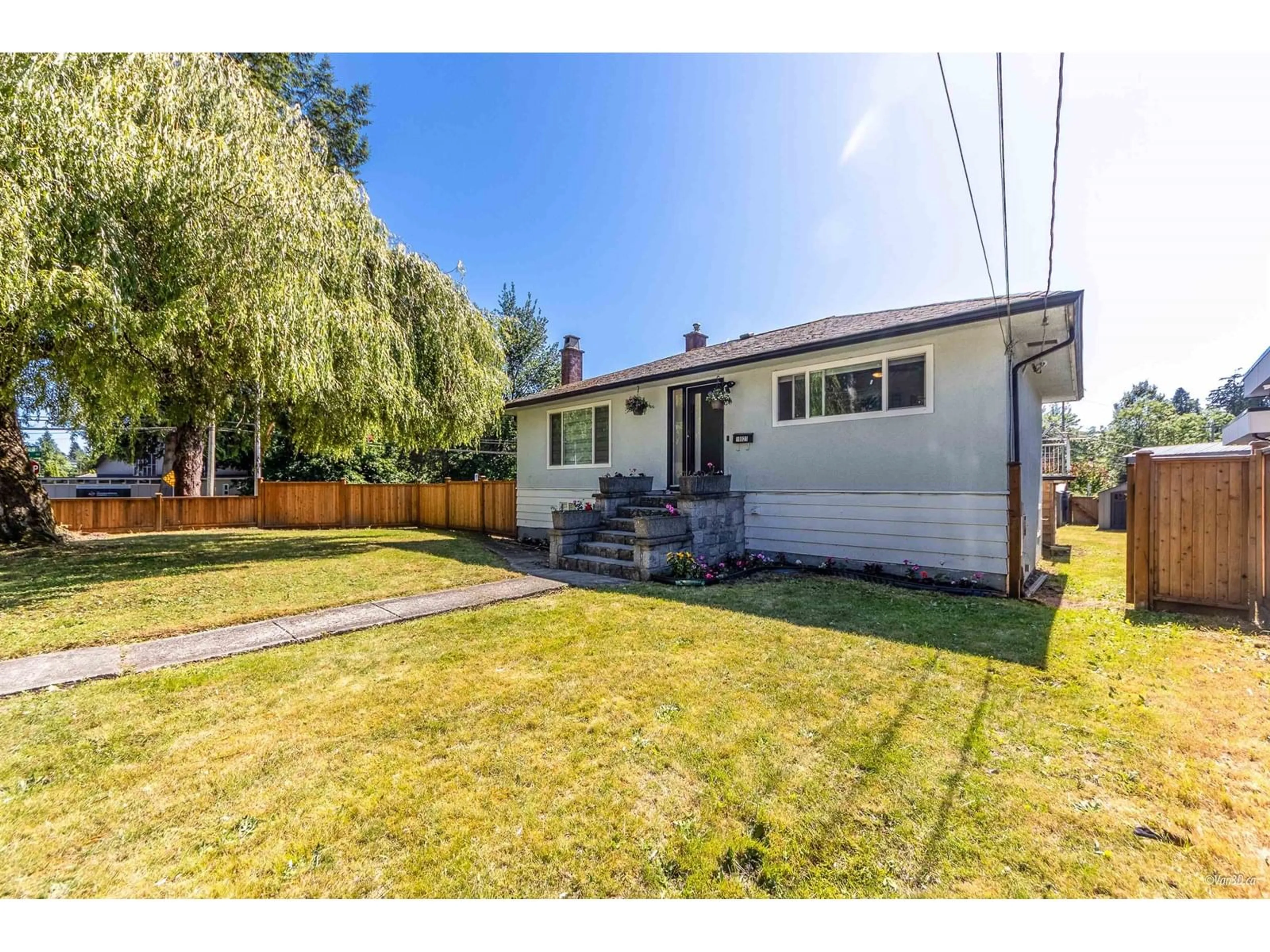 Unknown for 10021 HELEN, Surrey British Columbia V3V3B3