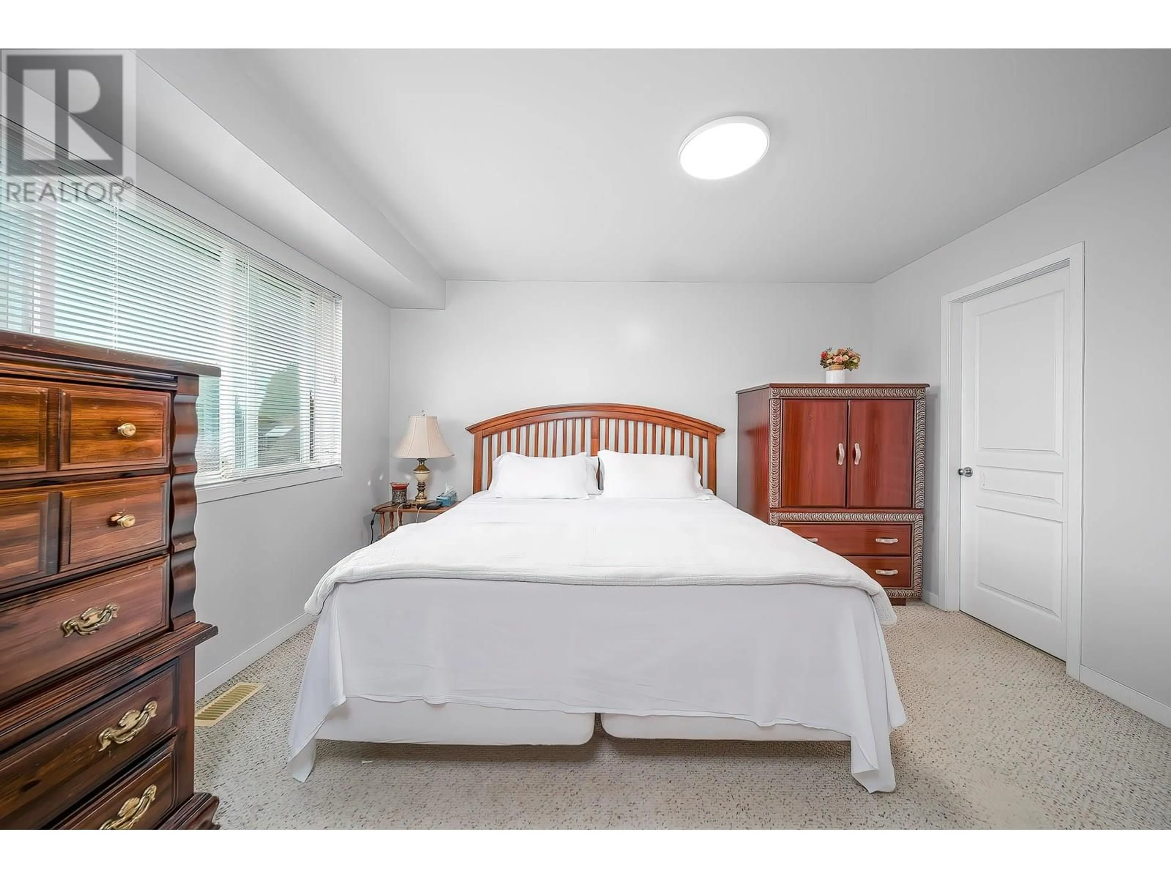 Bedroom with bed, unknown for 12 - 10651 ODLIN ROAD, Richmond British Columbia V6X1E3