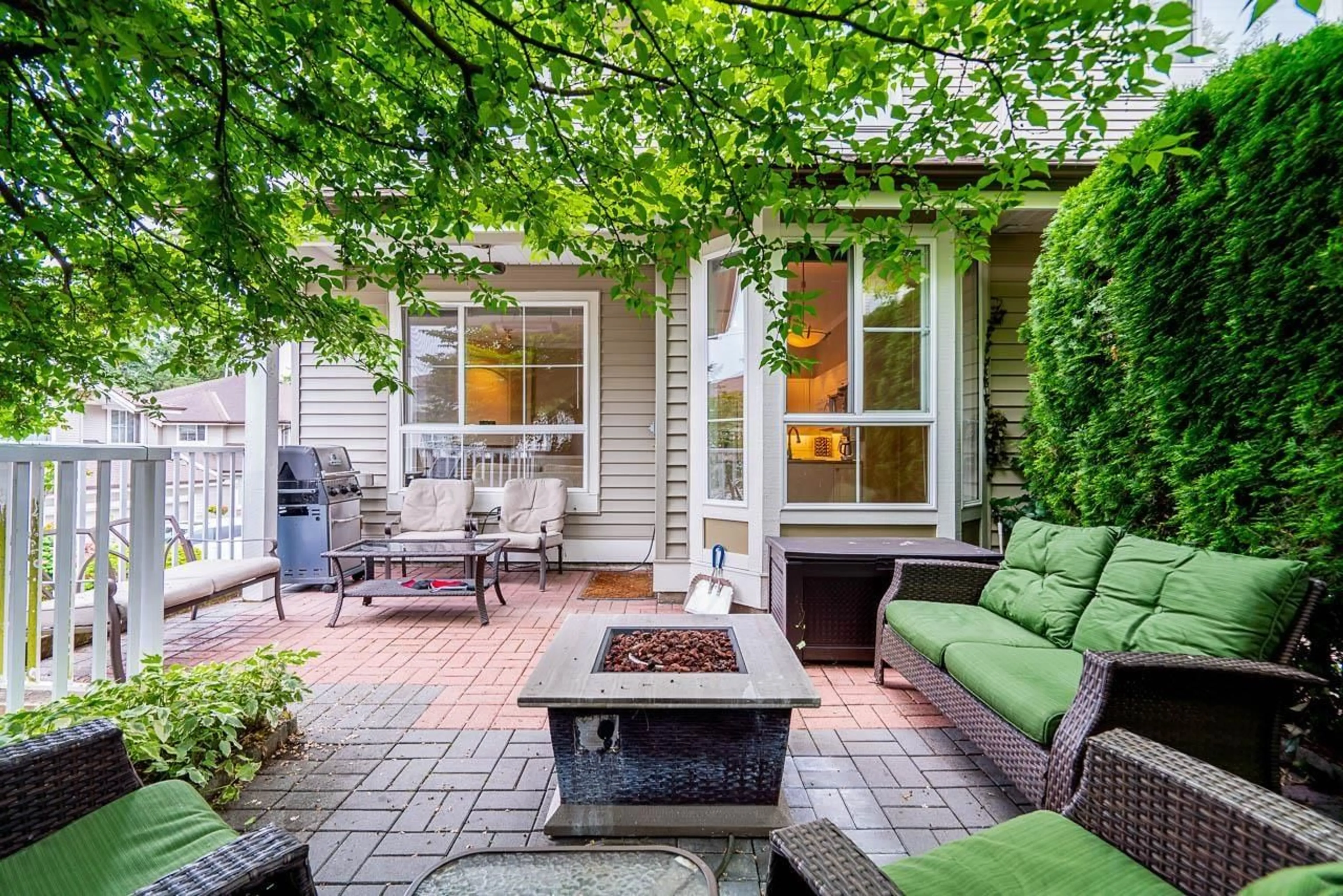 Patio, street for 19 - 6950 120, Surrey British Columbia V3W3M7