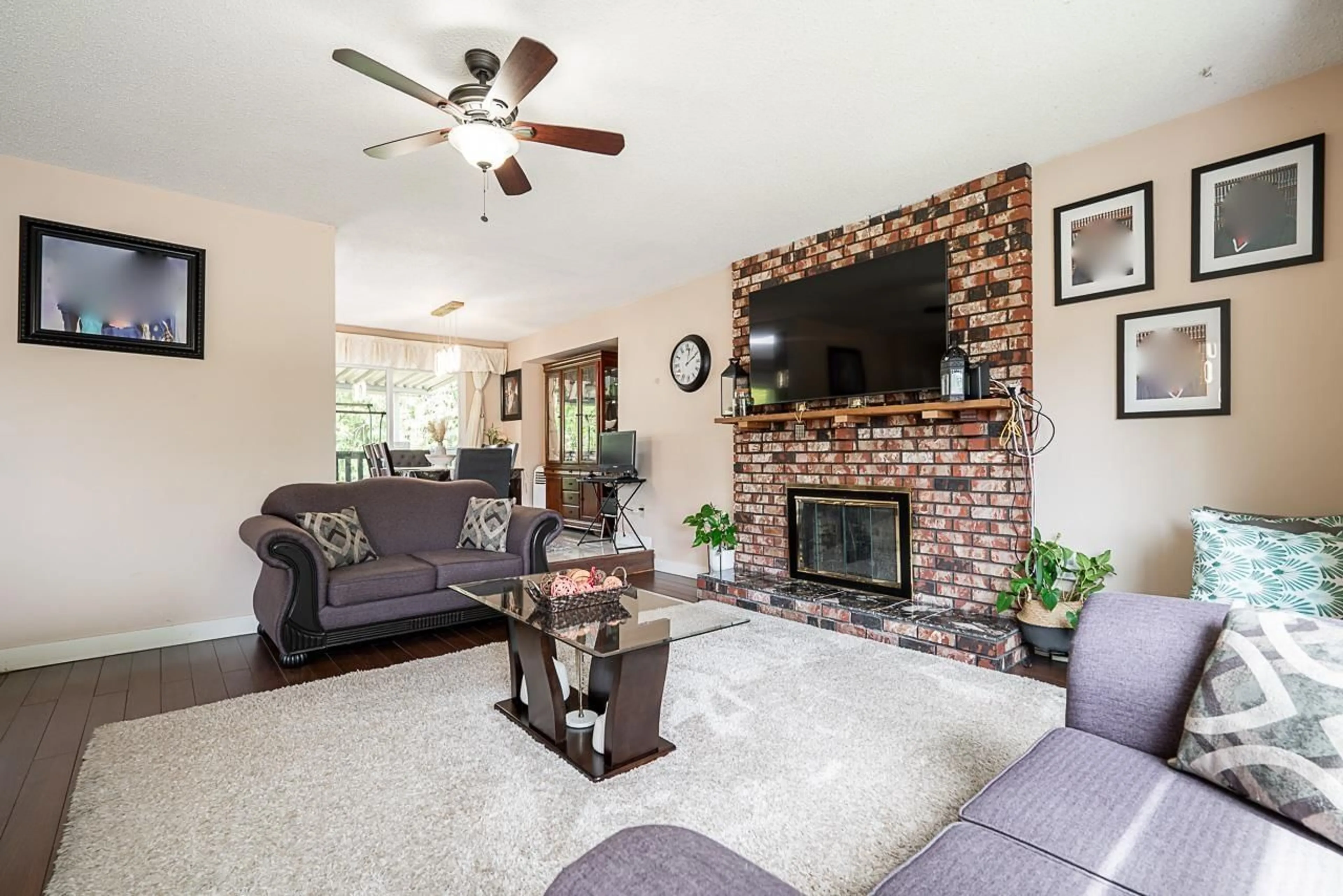 Living room with furniture, unknown for 12991 65A, Surrey British Columbia V3W7H6