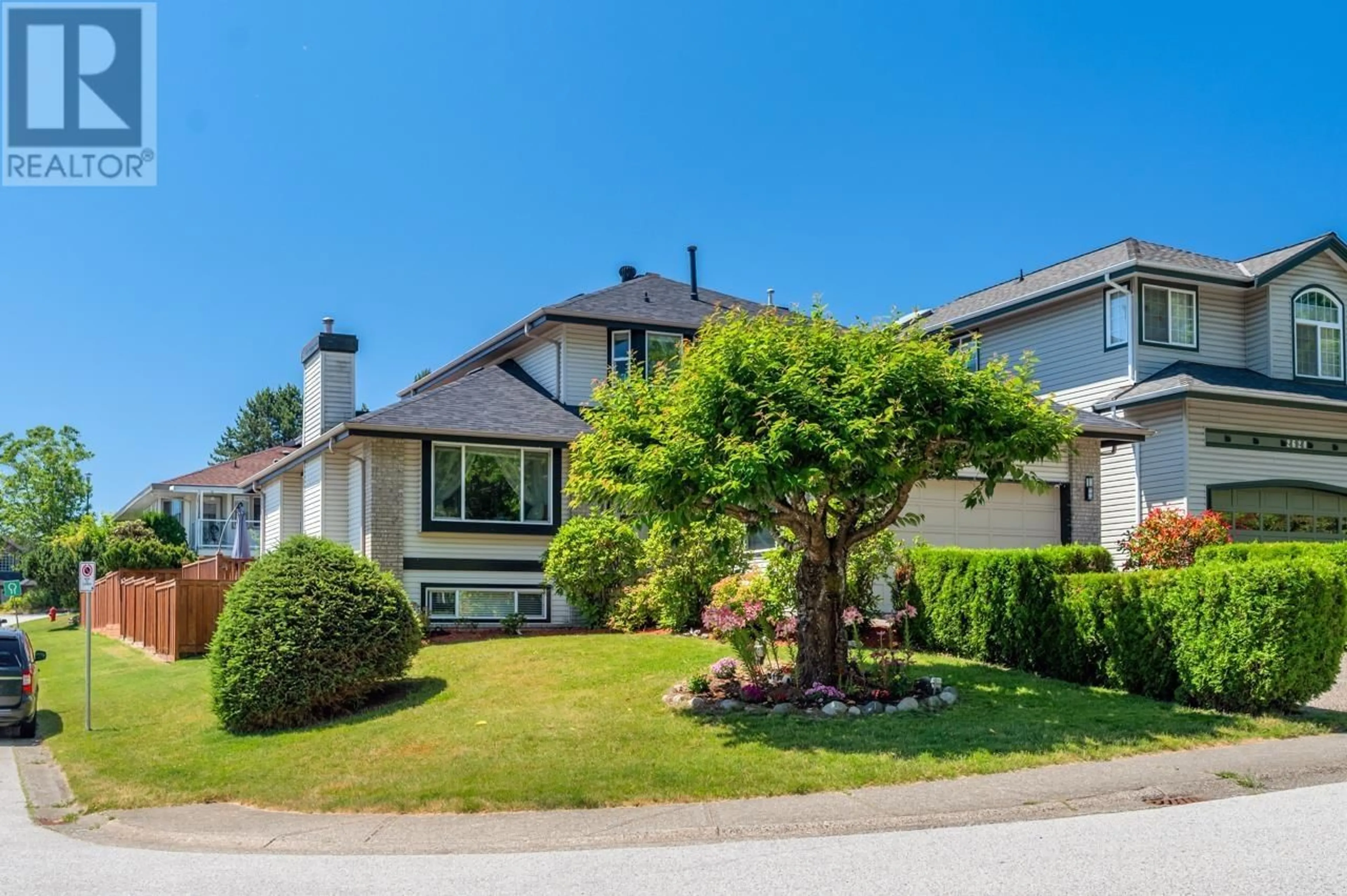 Home with vinyl exterior material, street for 2618 FORTRESS DRIVE, Port Coquitlam British Columbia V3C6A9