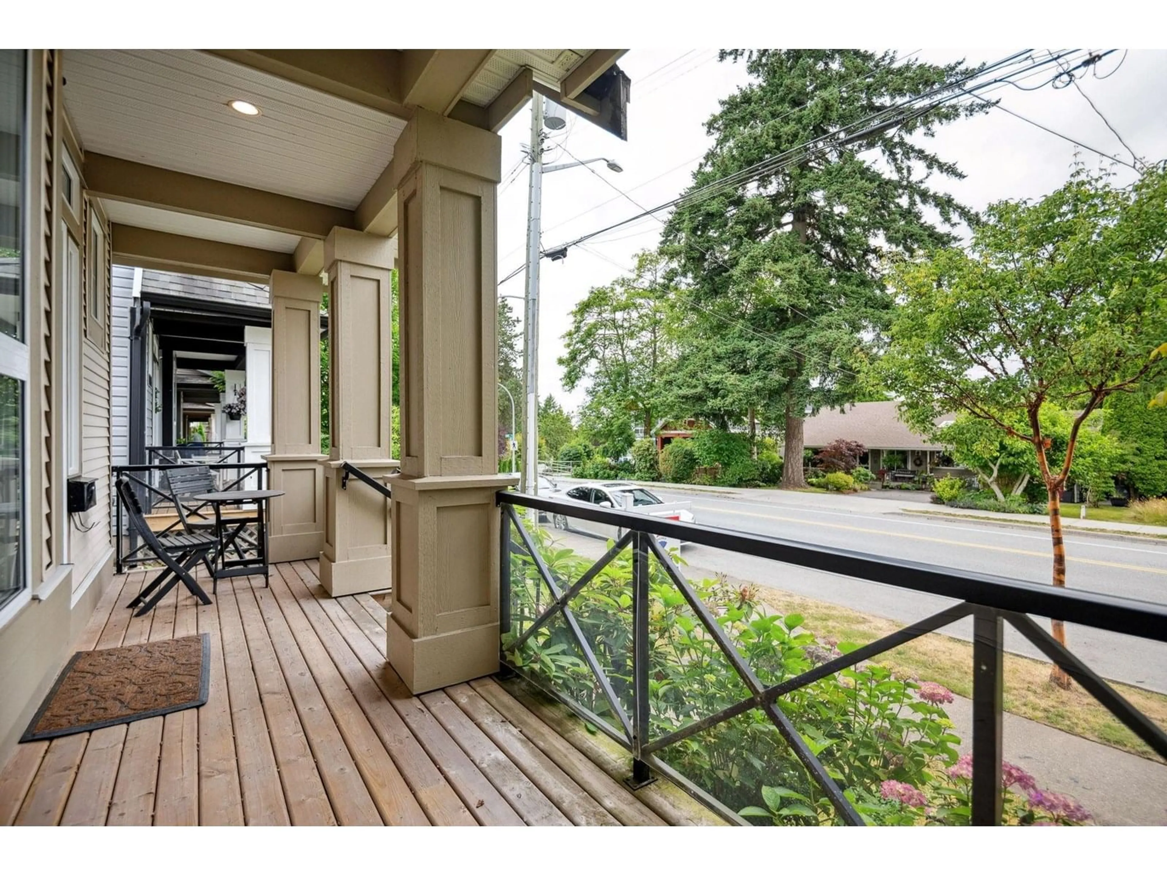 Patio, street for 14528 60, Surrey British Columbia V3S1R3
