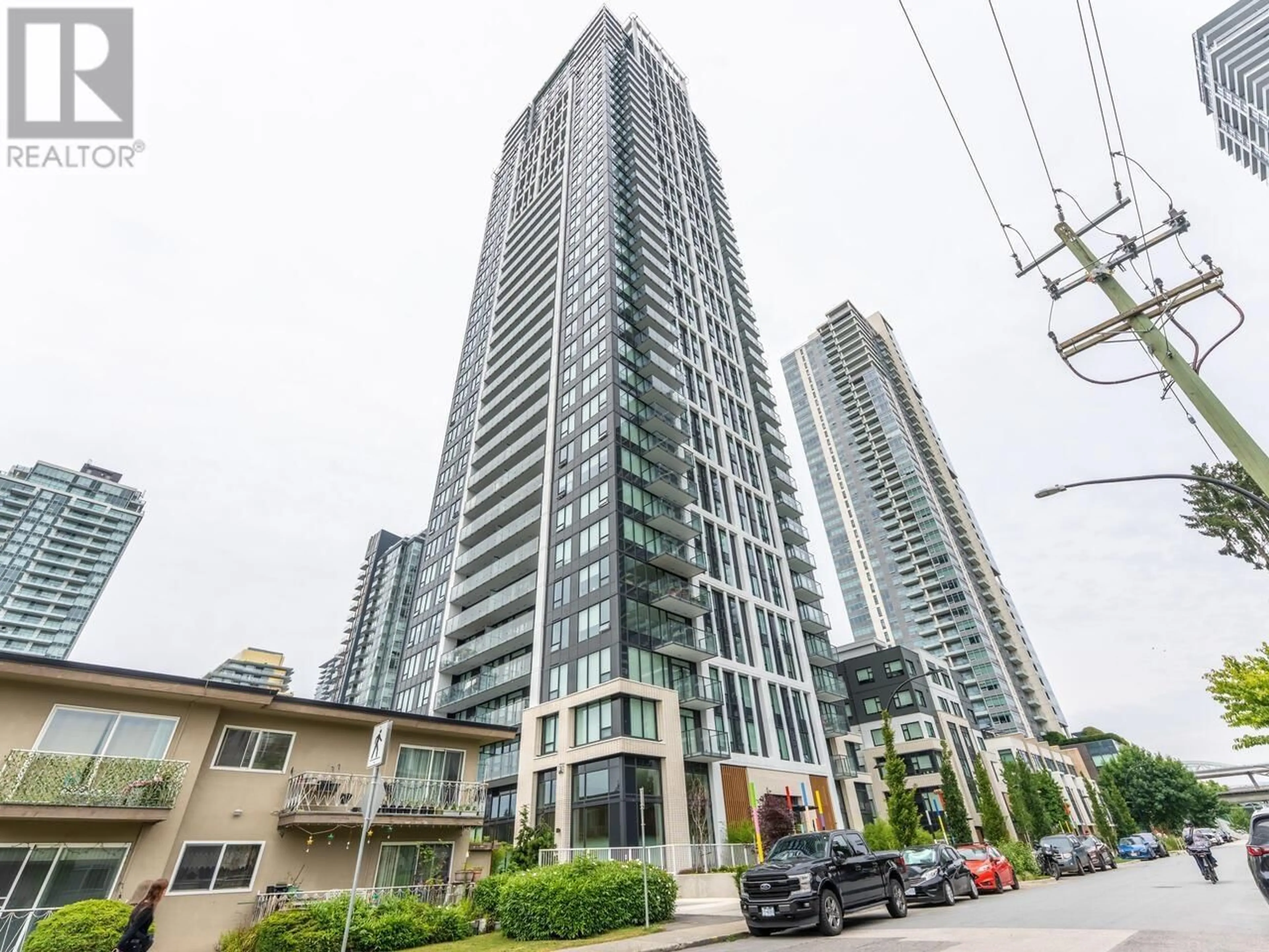 Indoor foyer for 1901 - 6537 TELFORD AVENUE, Burnaby British Columbia V5H0K9