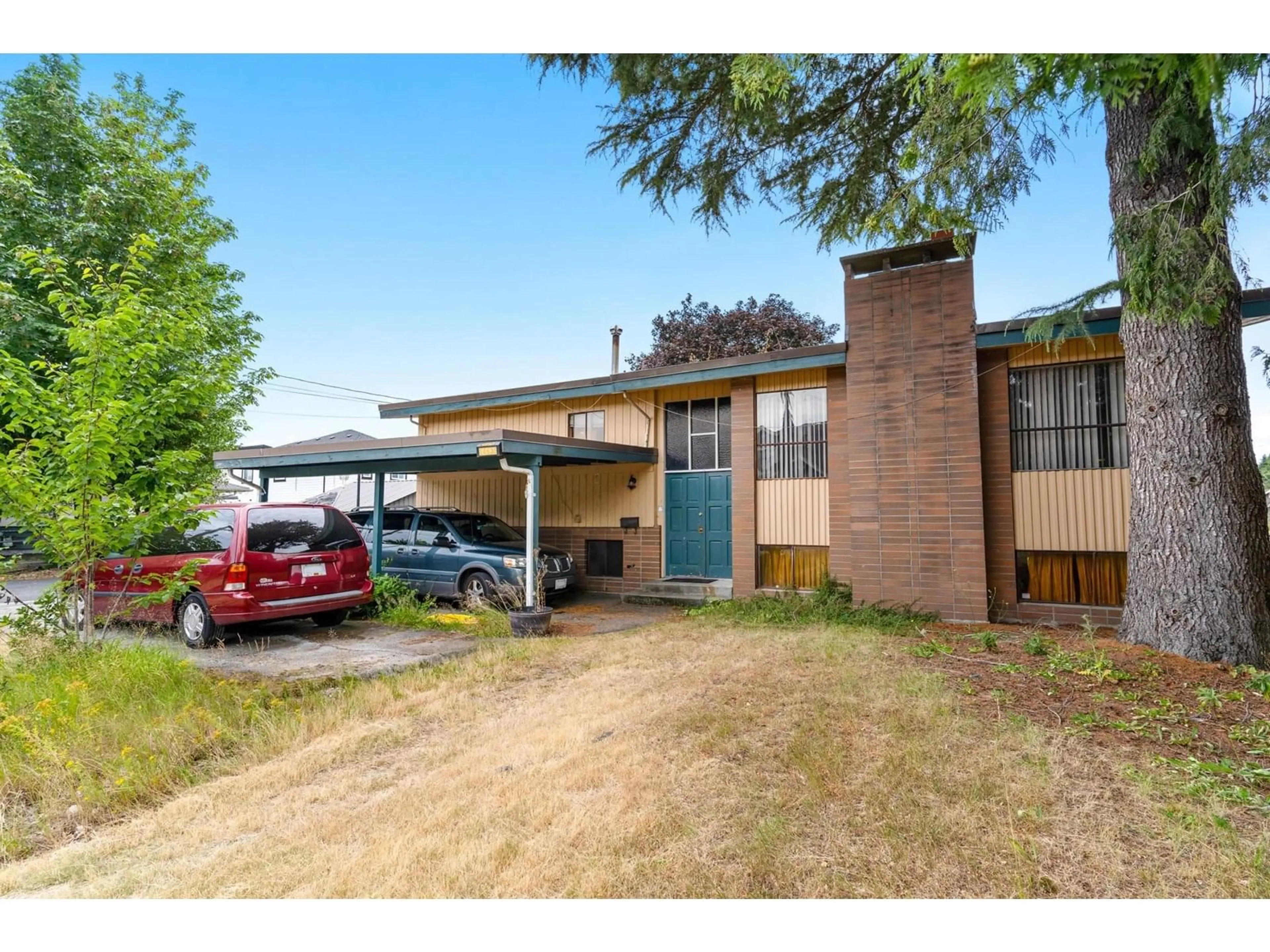 A pic from outside/outdoor area/front of a property/back of a property/a pic from drone, street for 14635 59A, Surrey British Columbia V3S1P9