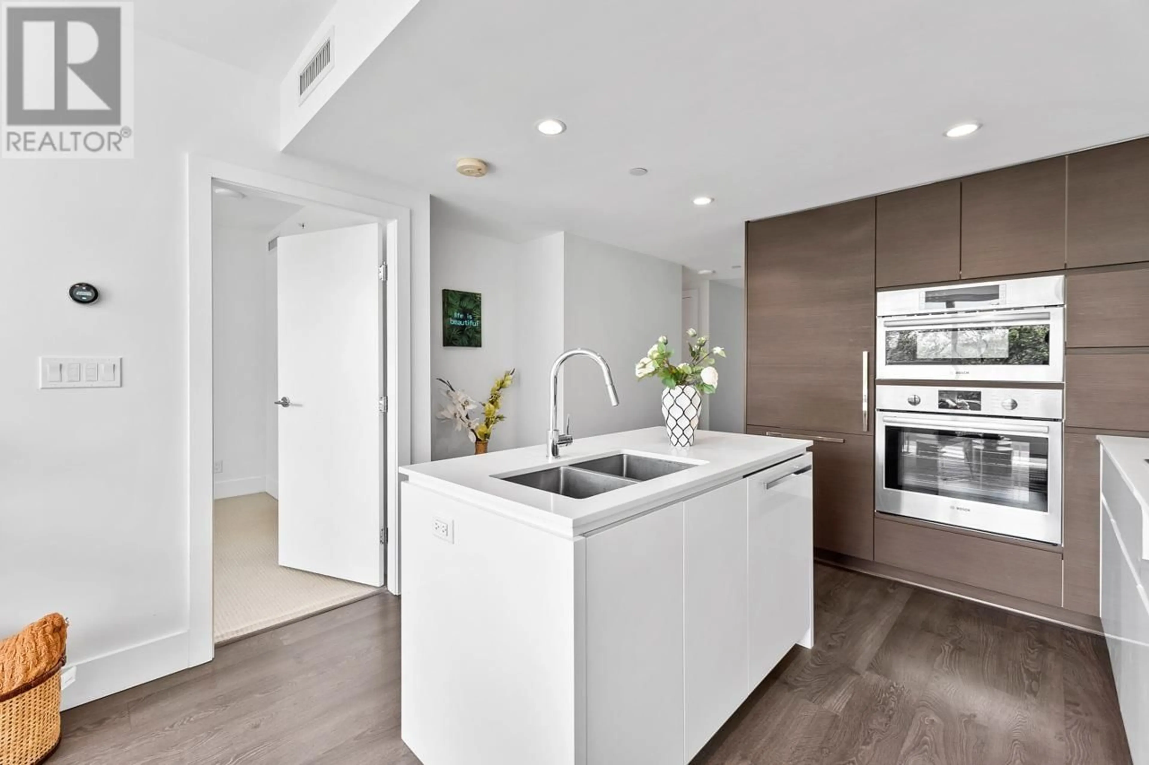 Open concept kitchen, unknown for 610 - 5508 HOLLYBRIDGE WAY, Richmond British Columbia V7C0C7