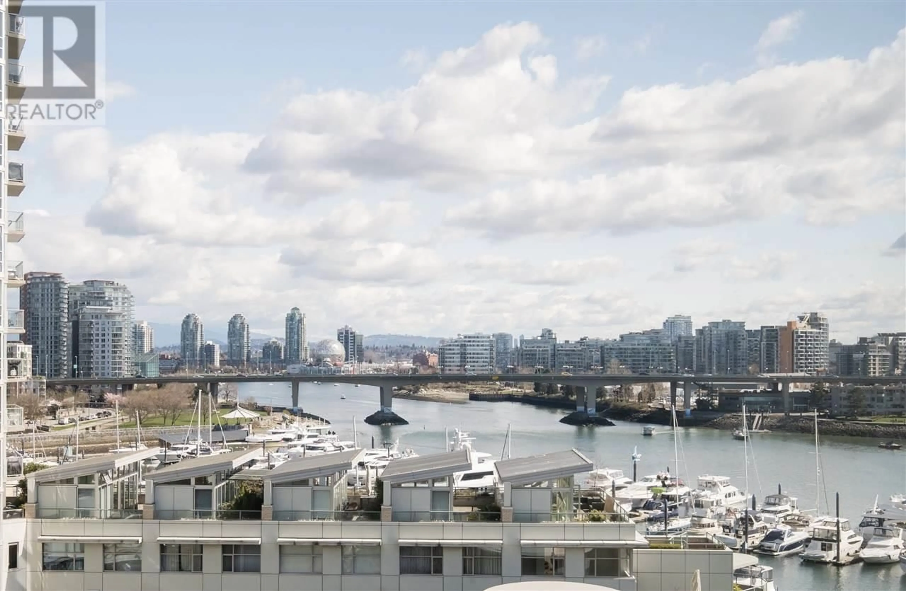 Blurry image for 907 - 1288 MARINASIDE CRESCENT, Vancouver British Columbia V6Z2W5