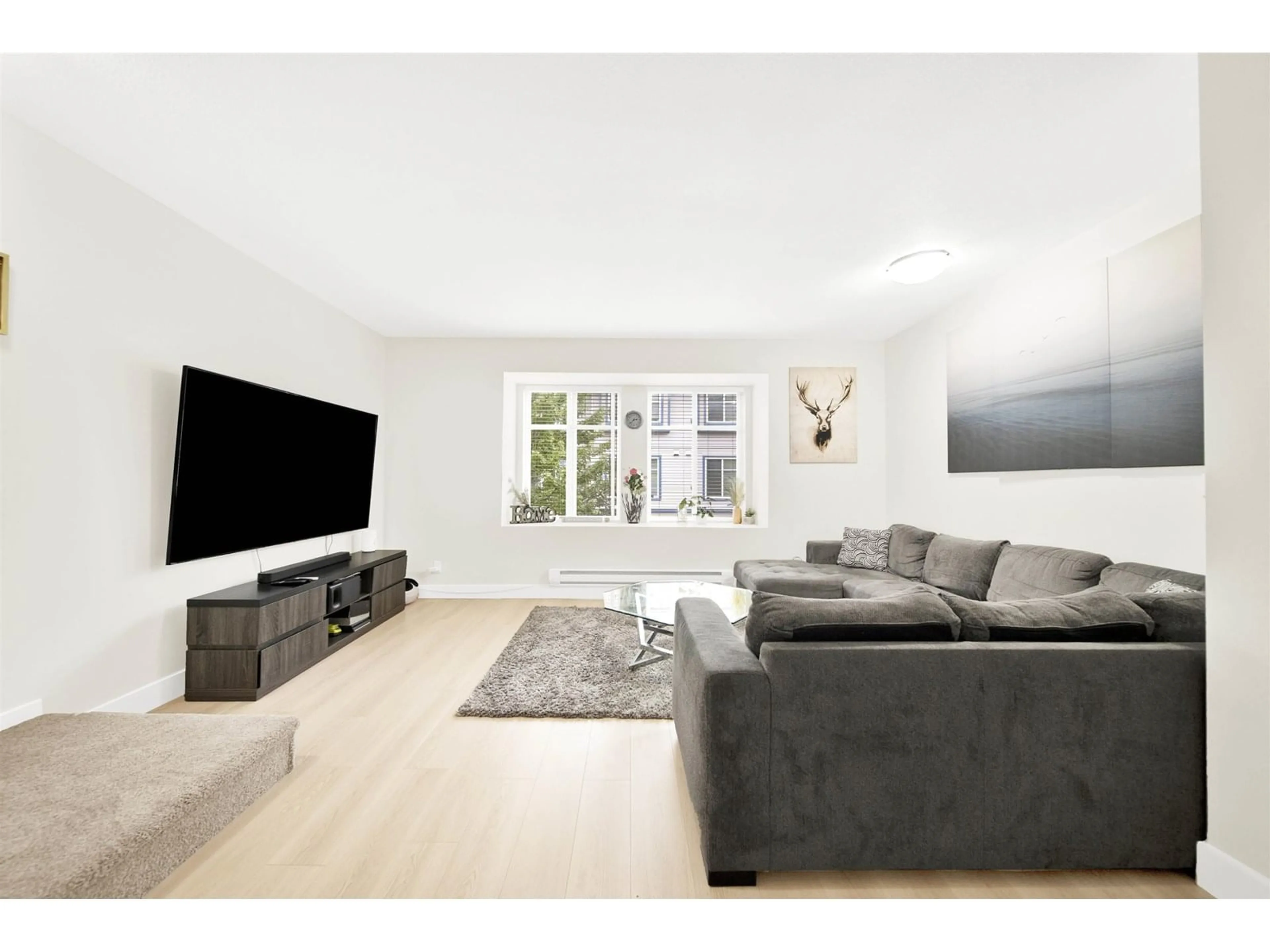 Living room with furniture, unknown for 51 - 13899 LAUREL, Surrey British Columbia V3T0E3