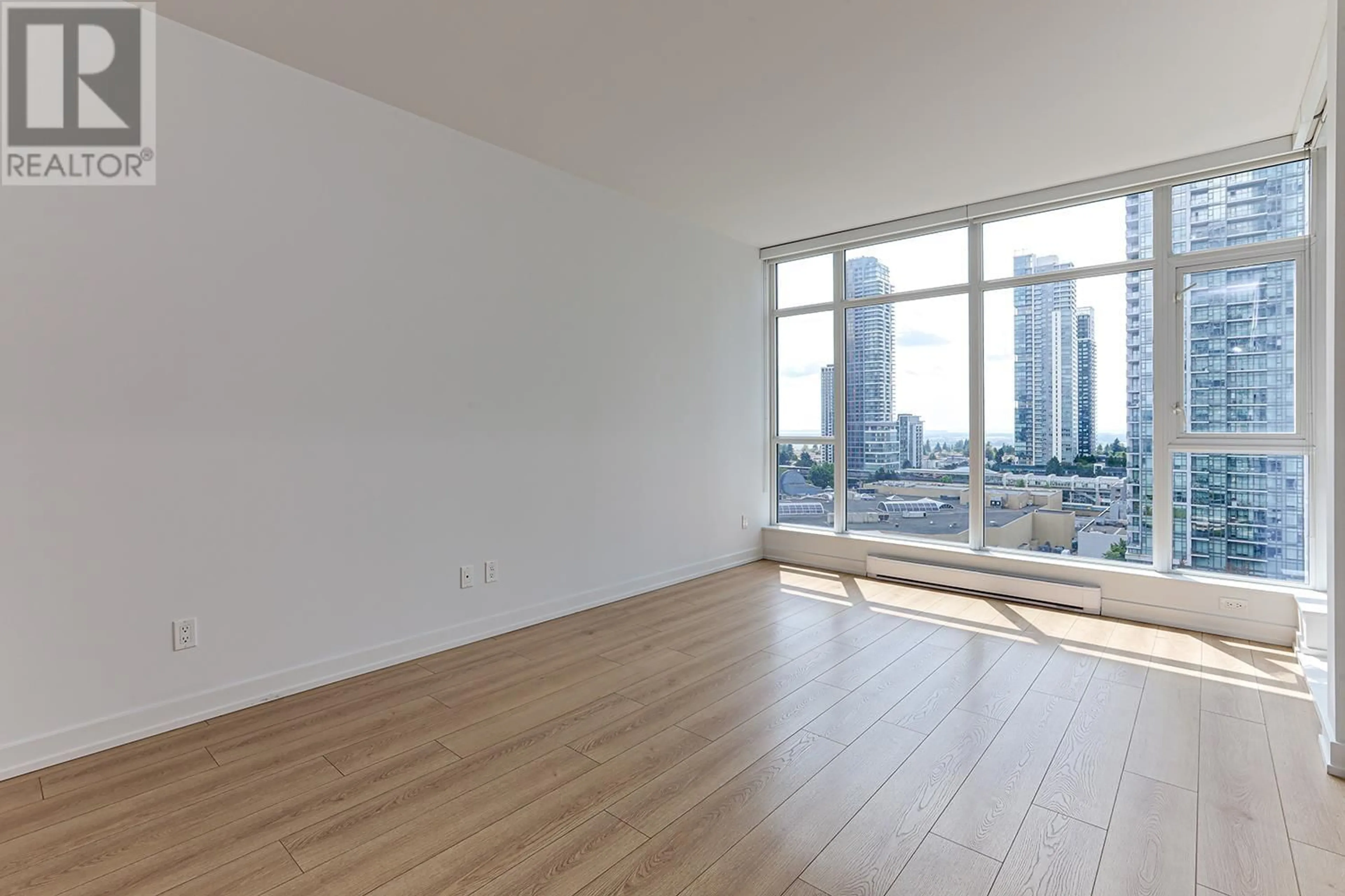 A pic of a room for 1710 - 4688 KINGSWAY, Burnaby British Columbia V5H0E9