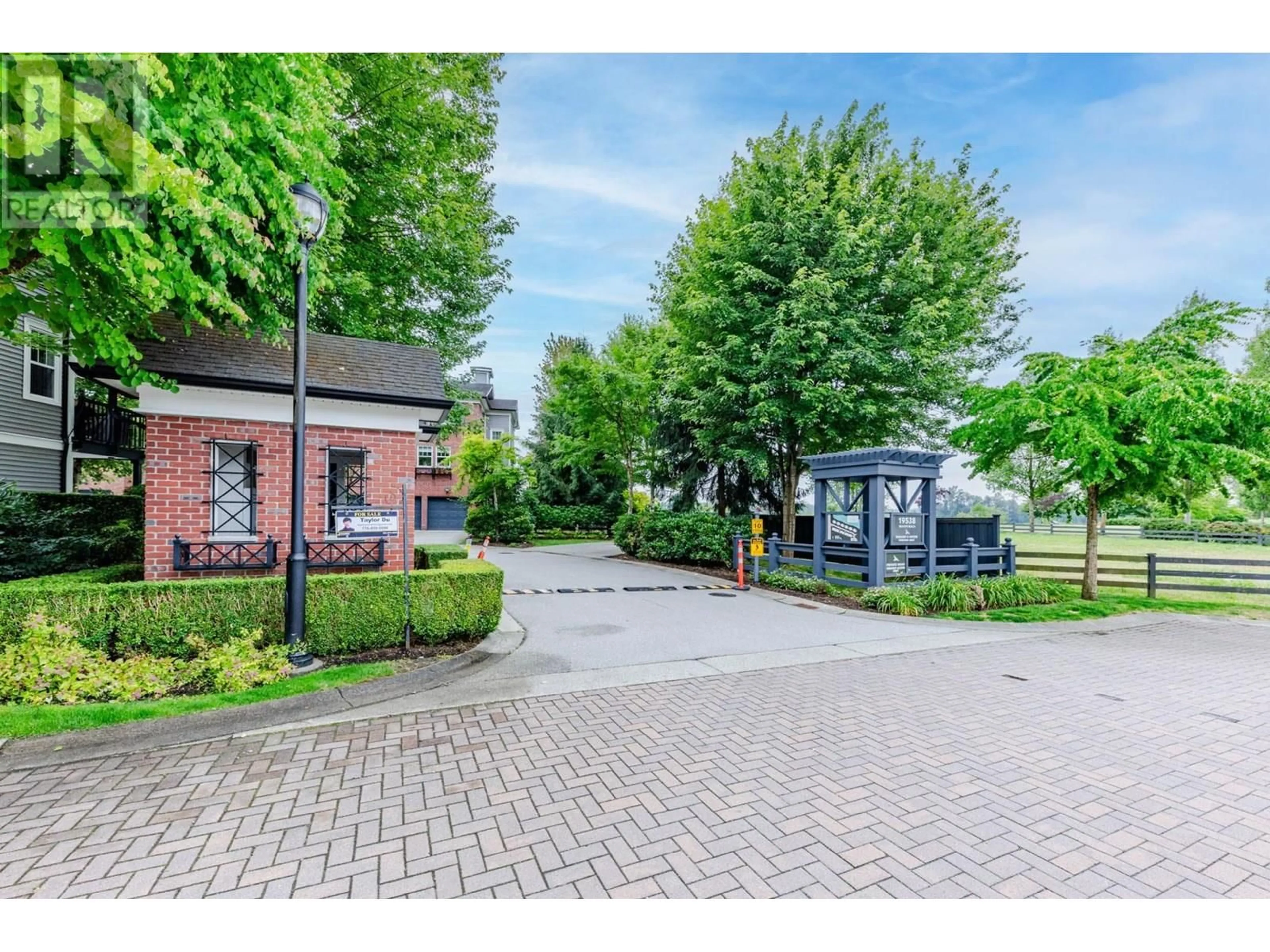 A pic from outside/outdoor area/front of a property/back of a property/a pic from drone, street for 4 - 19538 BISHOPS REACH, Pitt Meadows British Columbia V3Y0C2