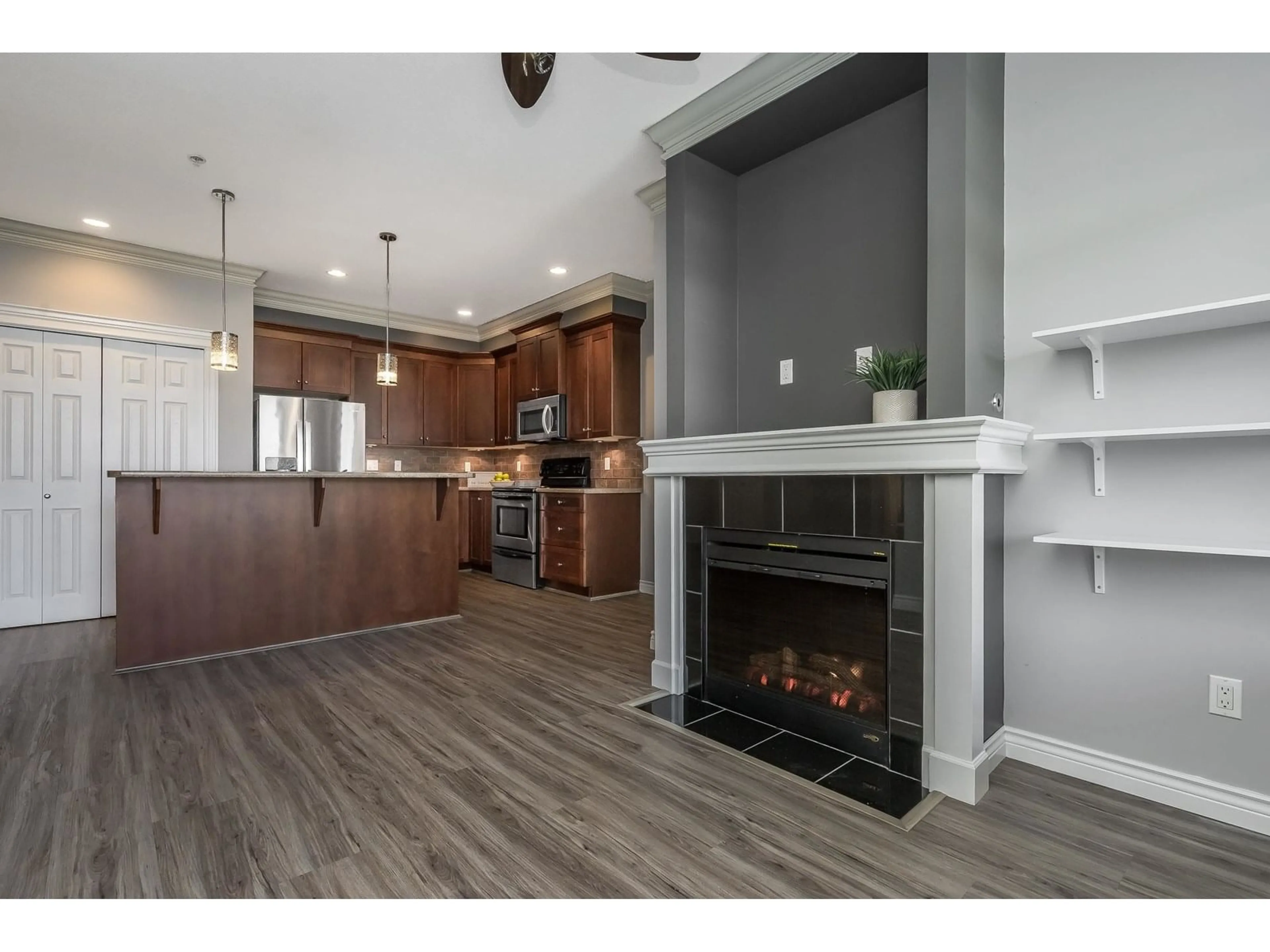 Open concept kitchen, unknown for 204 - 9108 MARY STREET, Chilliwack British Columbia V2P4J1