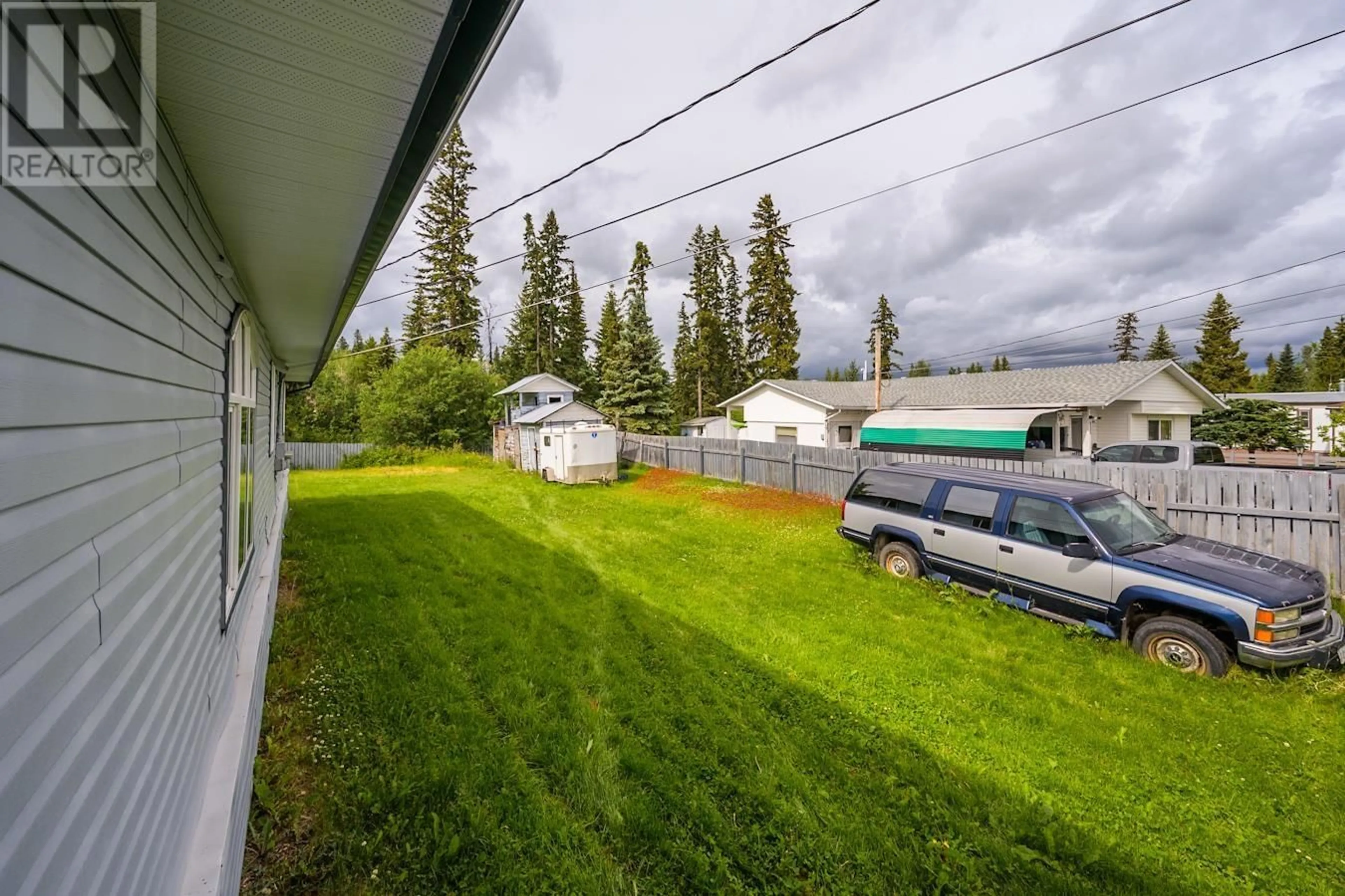 A pic from outside/outdoor area/front of a property/back of a property/a pic from drone, water/lake/river/ocean view for 5306 PARK DRIVE, Prince George British Columbia V2N5M8
