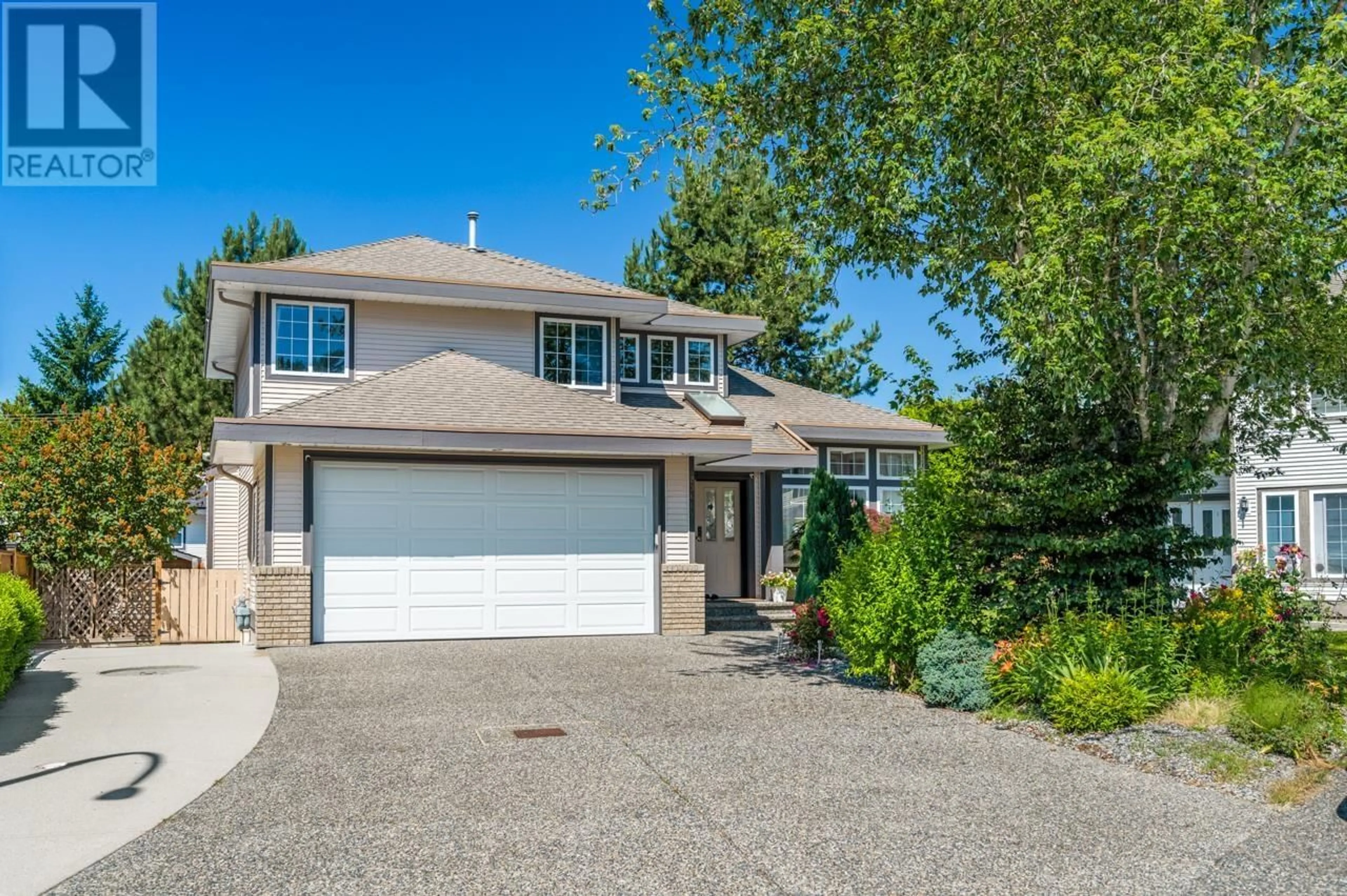 Home with vinyl exterior material, street for 23669 118A AVENUE, Maple Ridge British Columbia V4R2C9