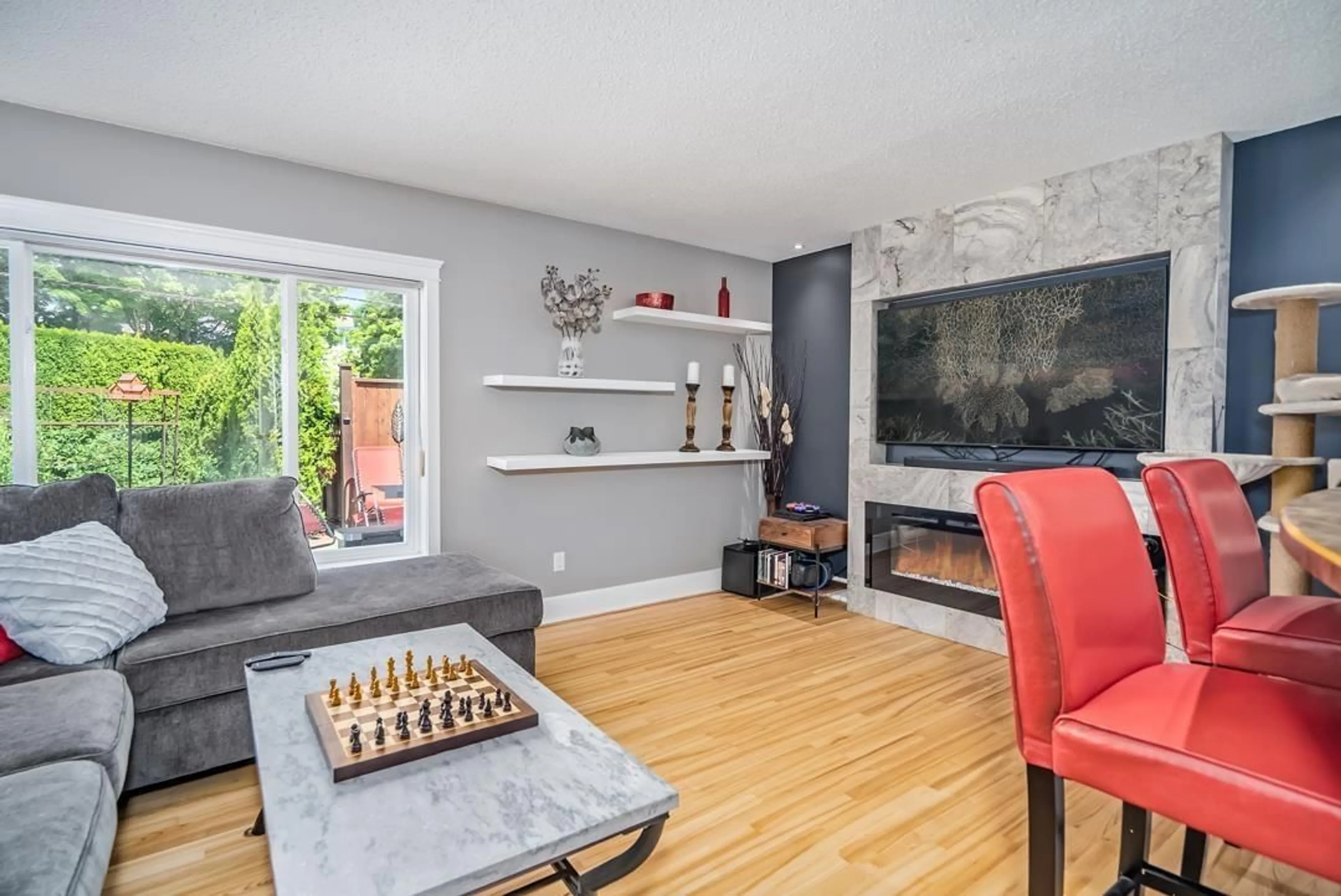 Living room with furniture, unknown for 1 - 20170 MICHAUD, Langley British Columbia V3A4B2