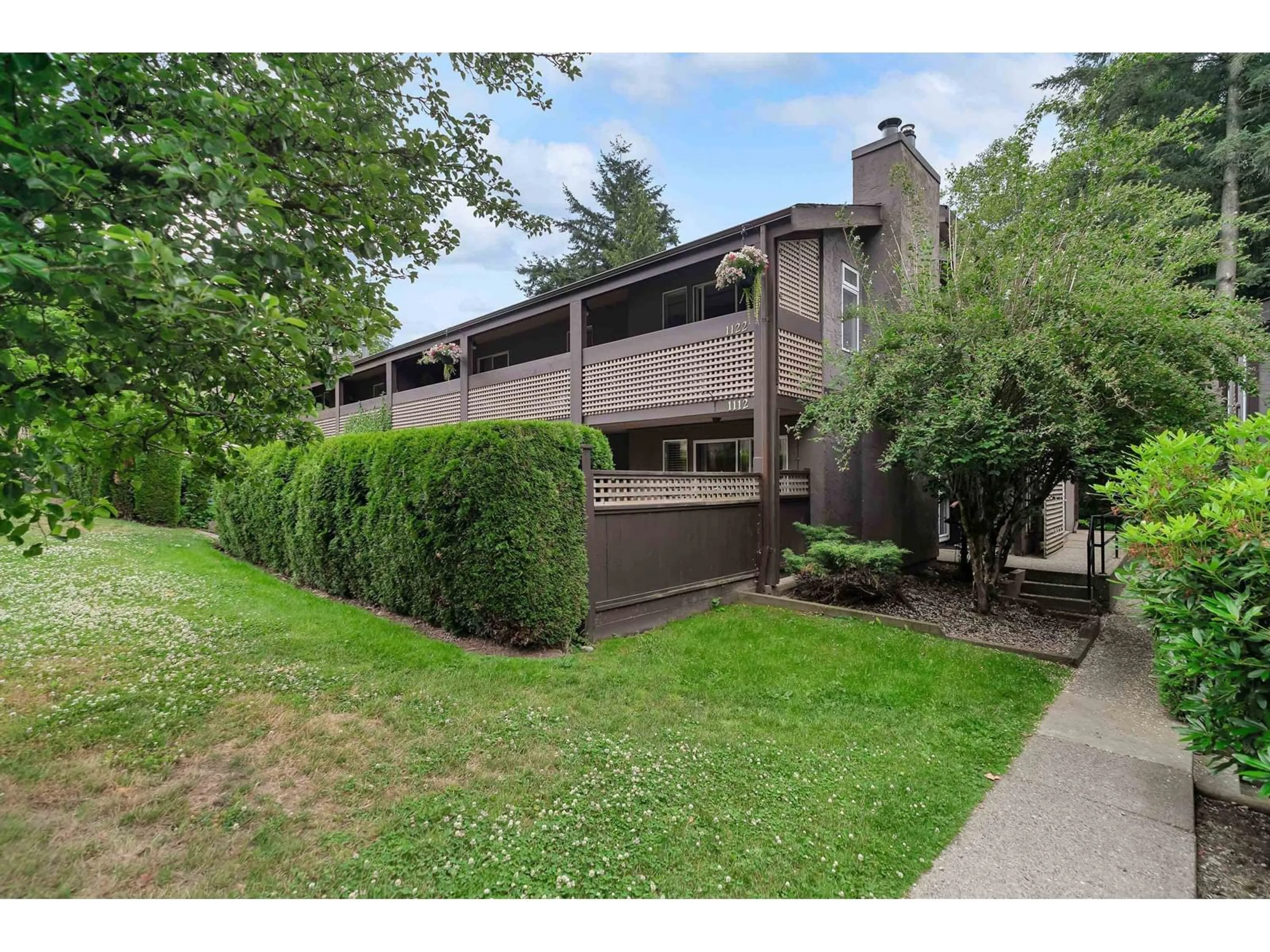 Patio, street for 1112 - 34909 OLD YALE, Abbotsford British Columbia V3G2E7