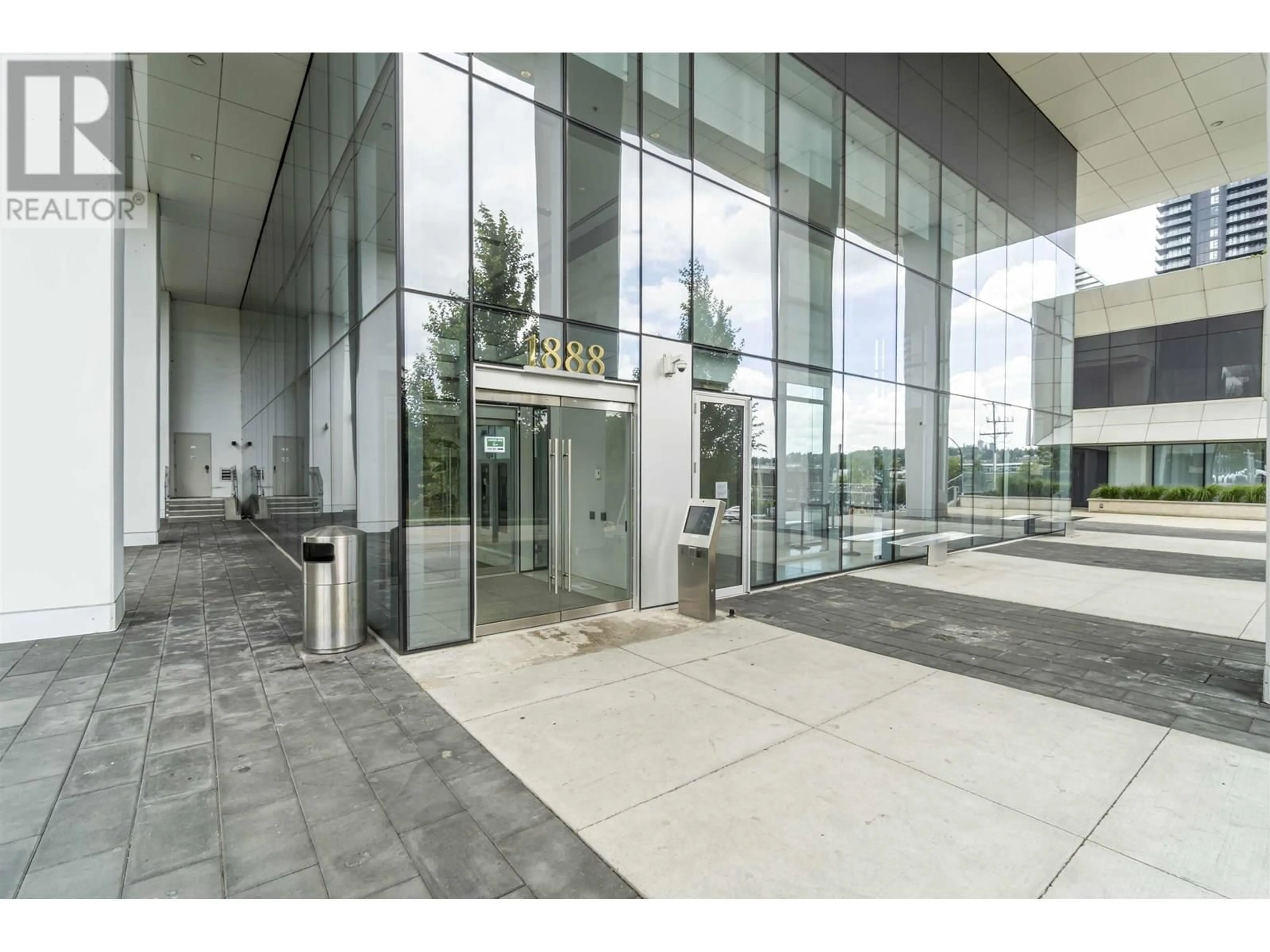 Indoor foyer for 3505 - 1888 GILMORE AVENUE, Burnaby British Columbia V5C0L2