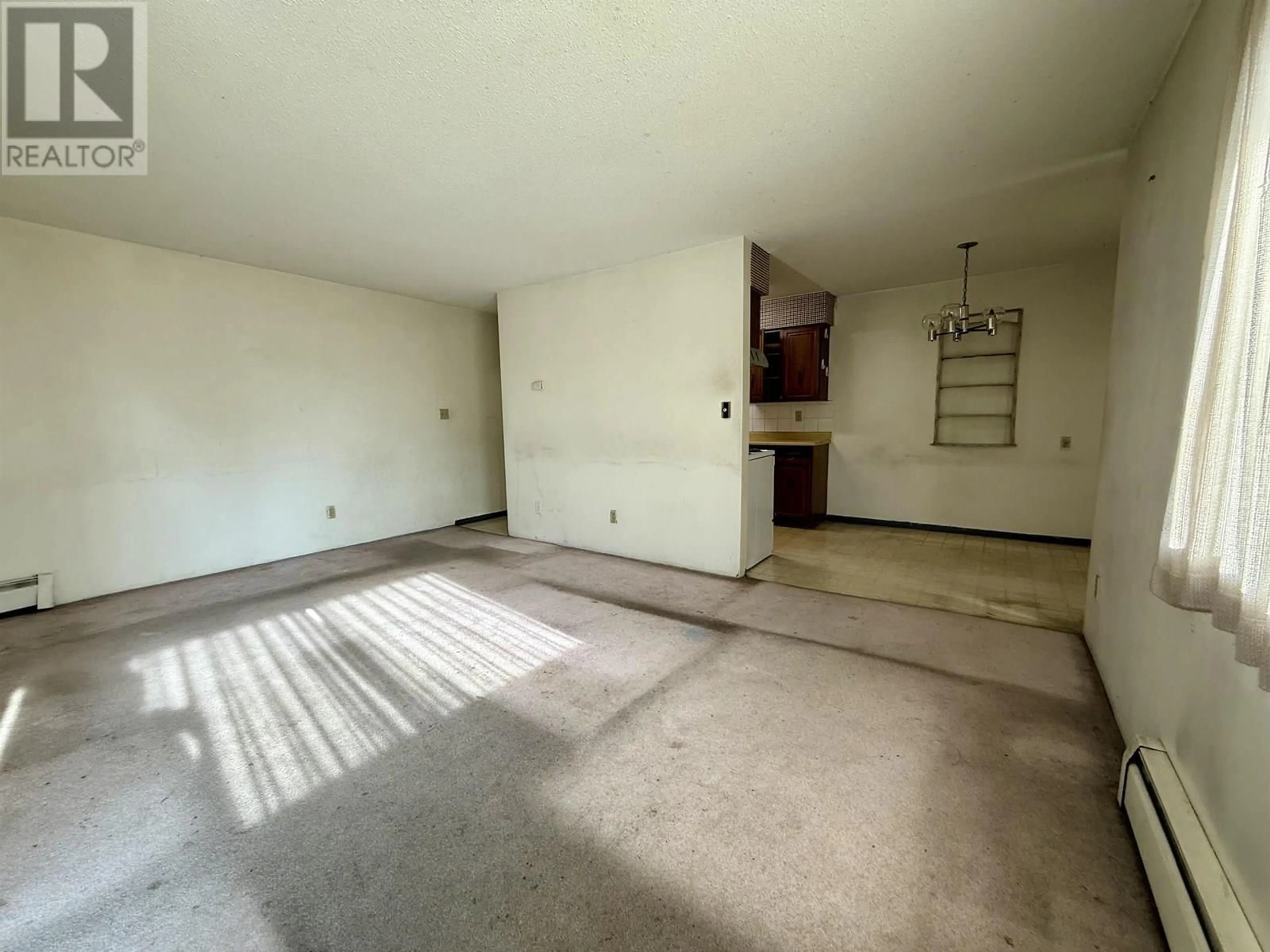 A pic of a room for 206 - 1622 FRANCES STREET, Vancouver British Columbia V5L1Z4