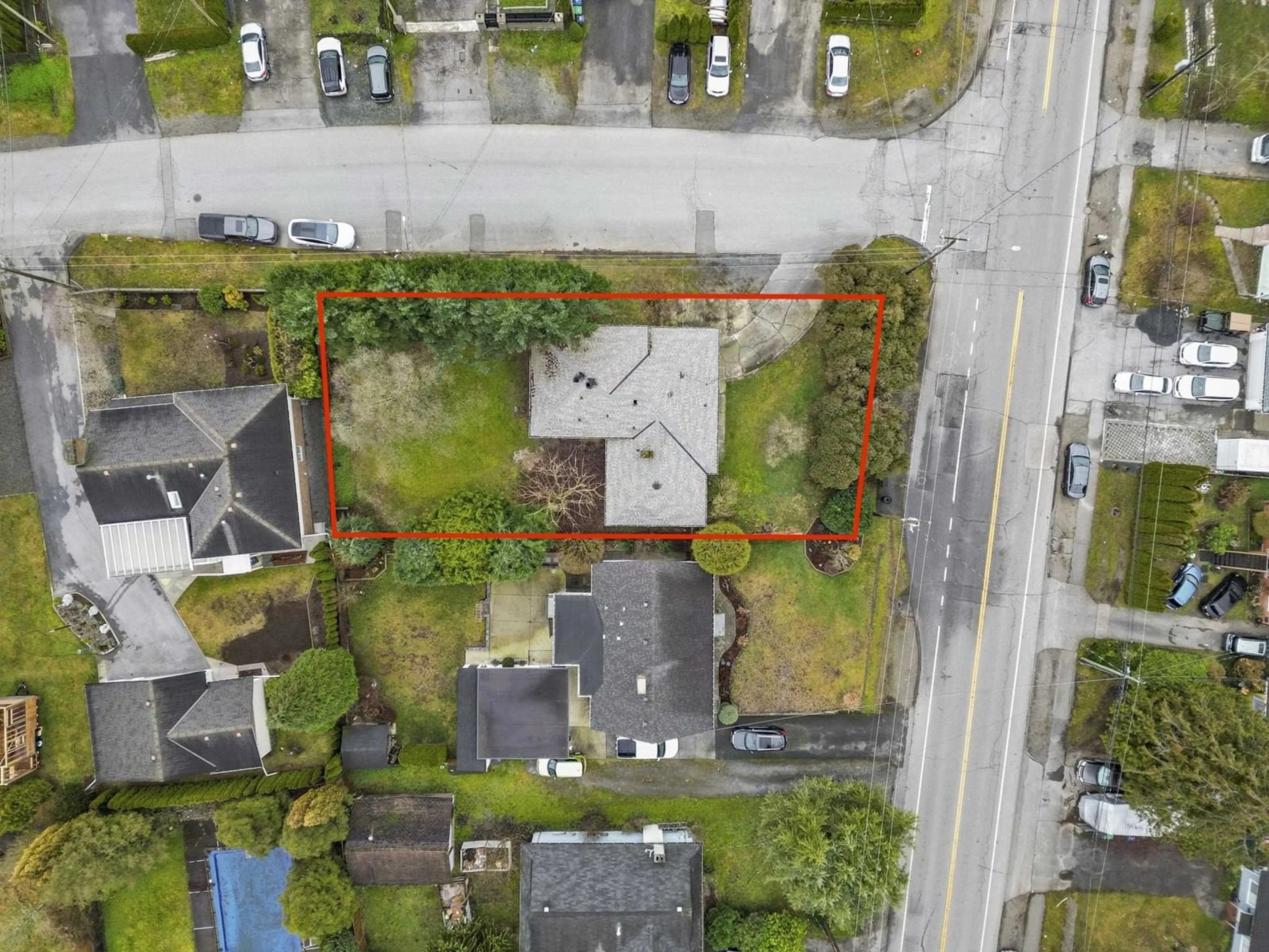 A pic from outside/outdoor area/front of a property/back of a property/a pic from drone, street for 14200 GROSVENOR, Surrey British Columbia V3R5H2