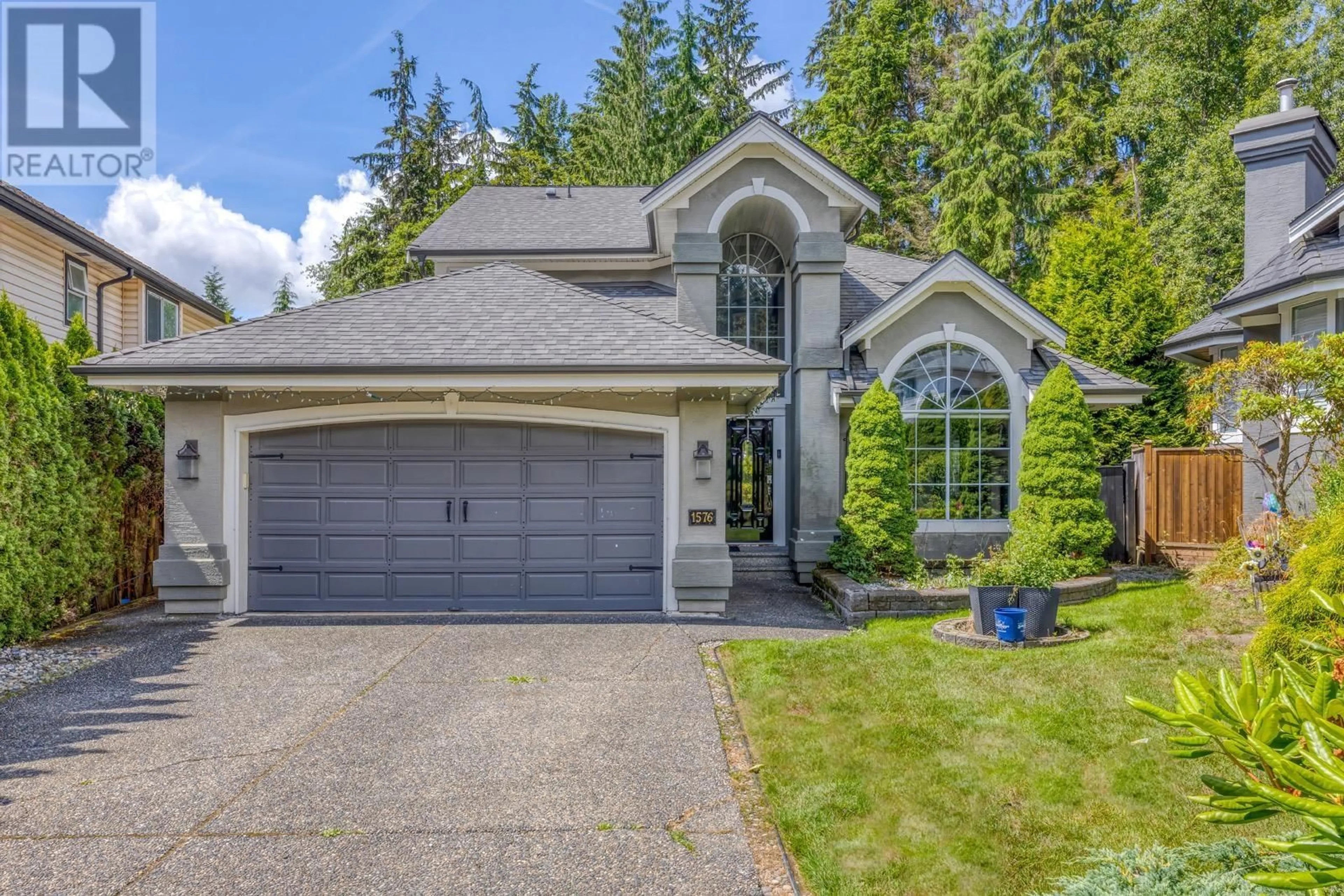Home with vinyl exterior material, street for 1576 BRAMBLE LANE, Coquitlam British Columbia V3E2T5