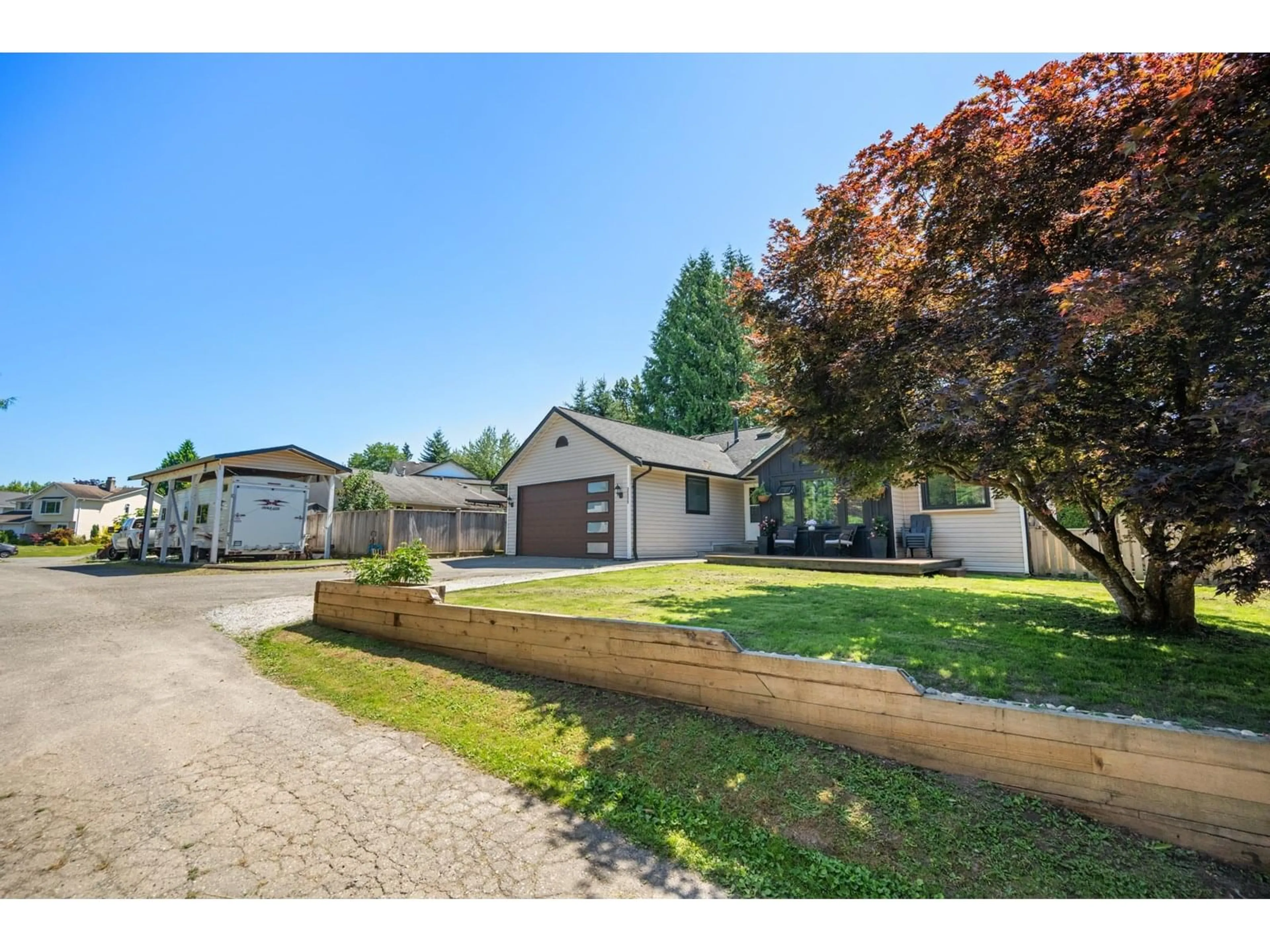A pic from outside/outdoor area/front of a property/back of a property/a pic from drone, street for 21219 89B, Langley British Columbia V1M1Z4