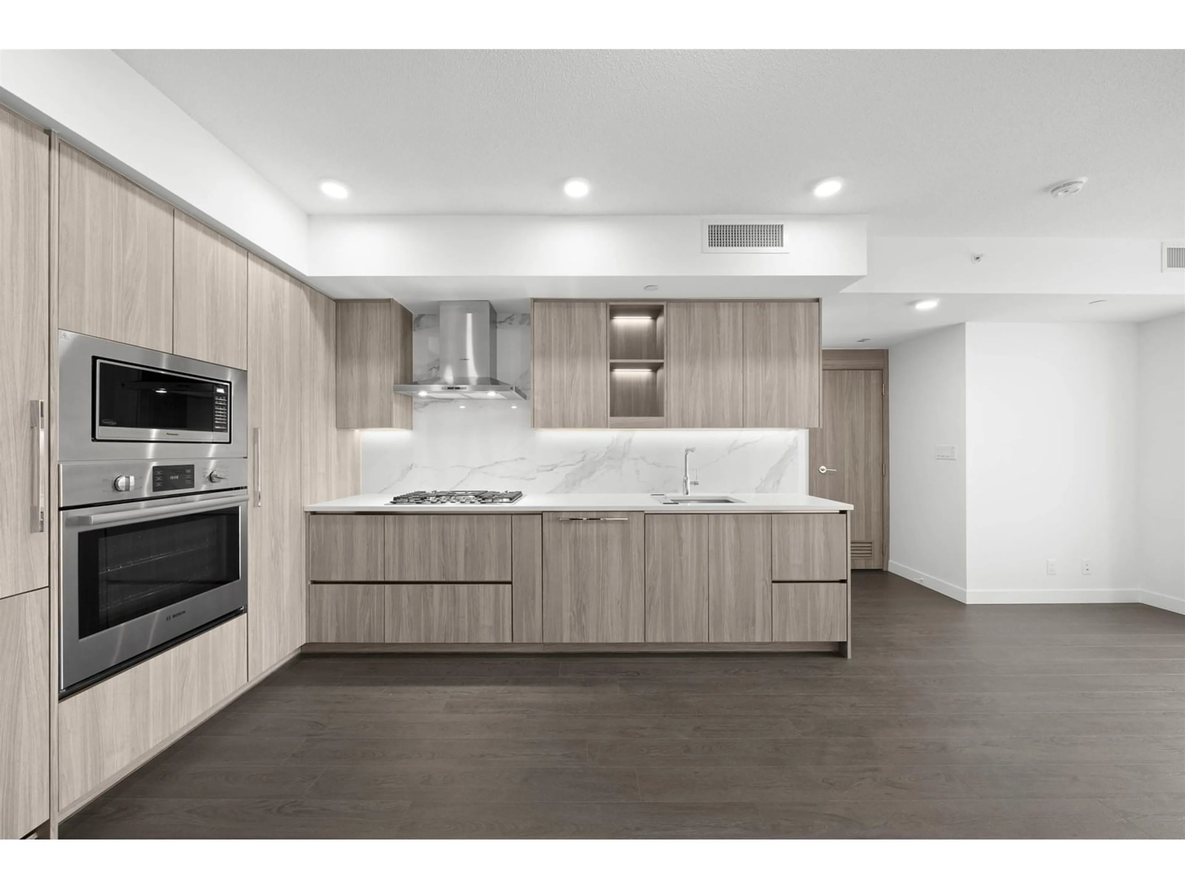 Open concept kitchen, unknown for 3004 - 13778 100, Surrey British Columbia V3T0V3