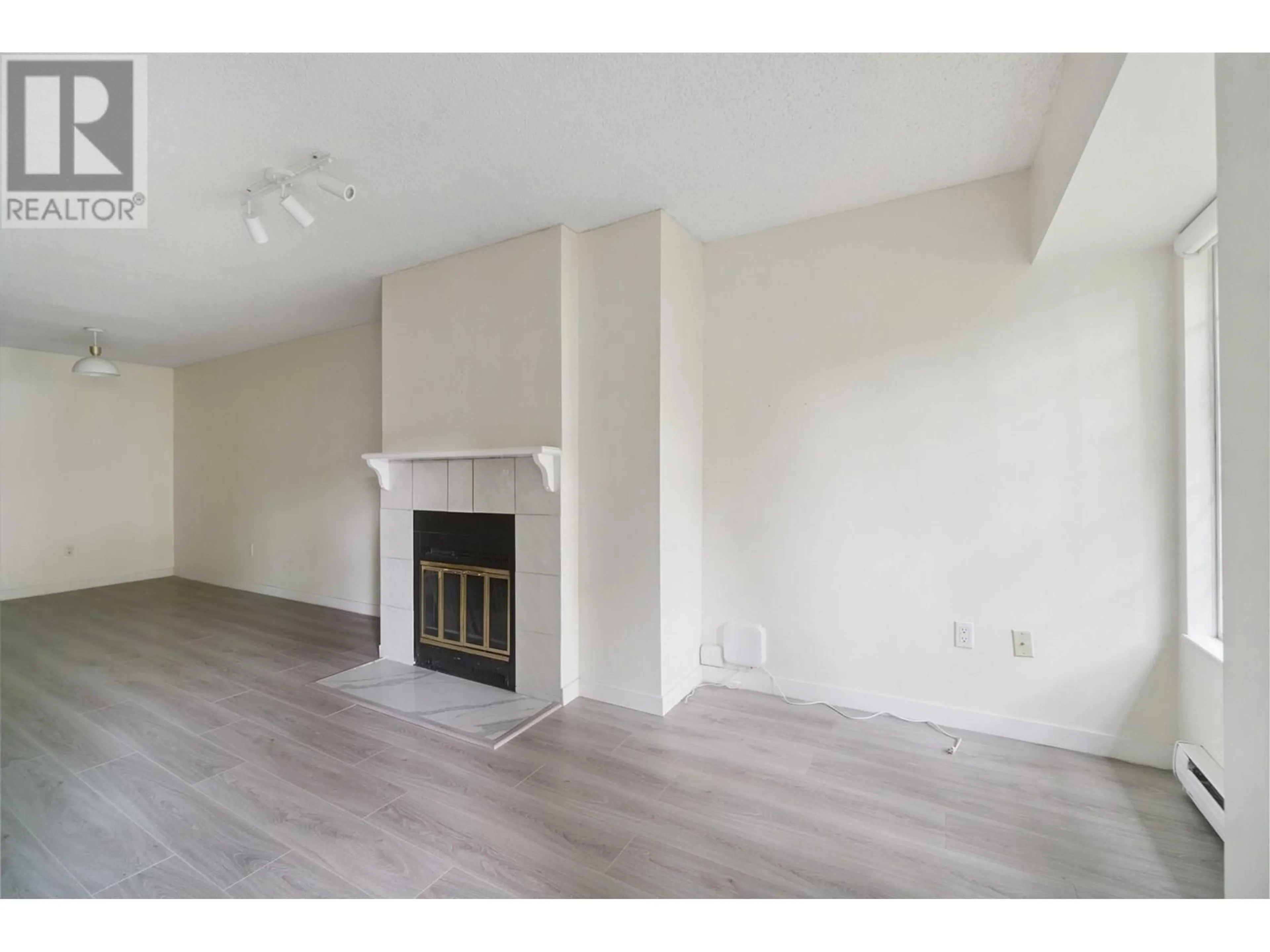 A pic of a room for 218 - 7591 MOFFATT ROAD, Richmond British Columbia V6Y3N2