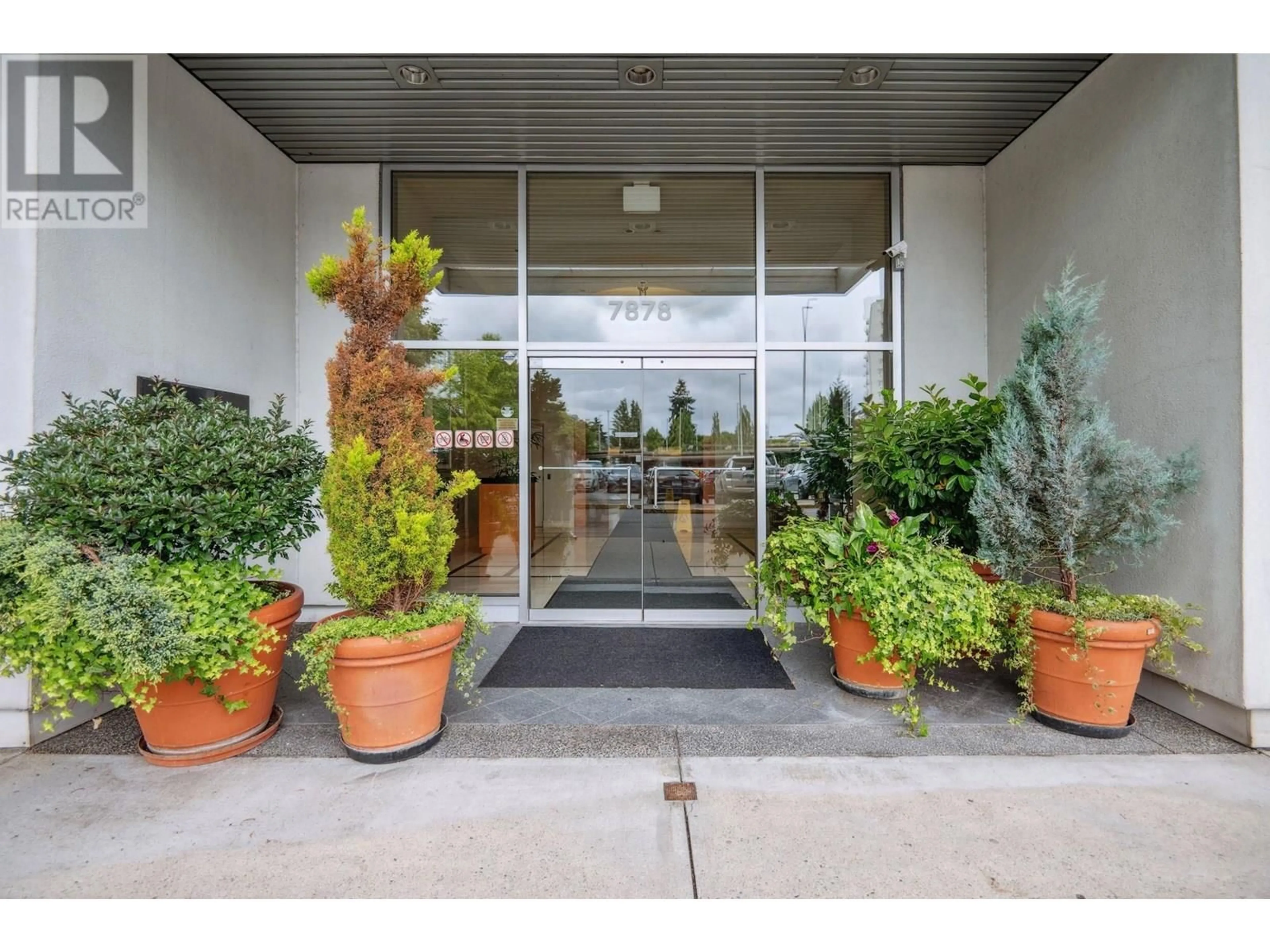 Indoor foyer for 1005 - 7878 WESTMINSTER HIGHWAY, Richmond British Columbia V6X4A2