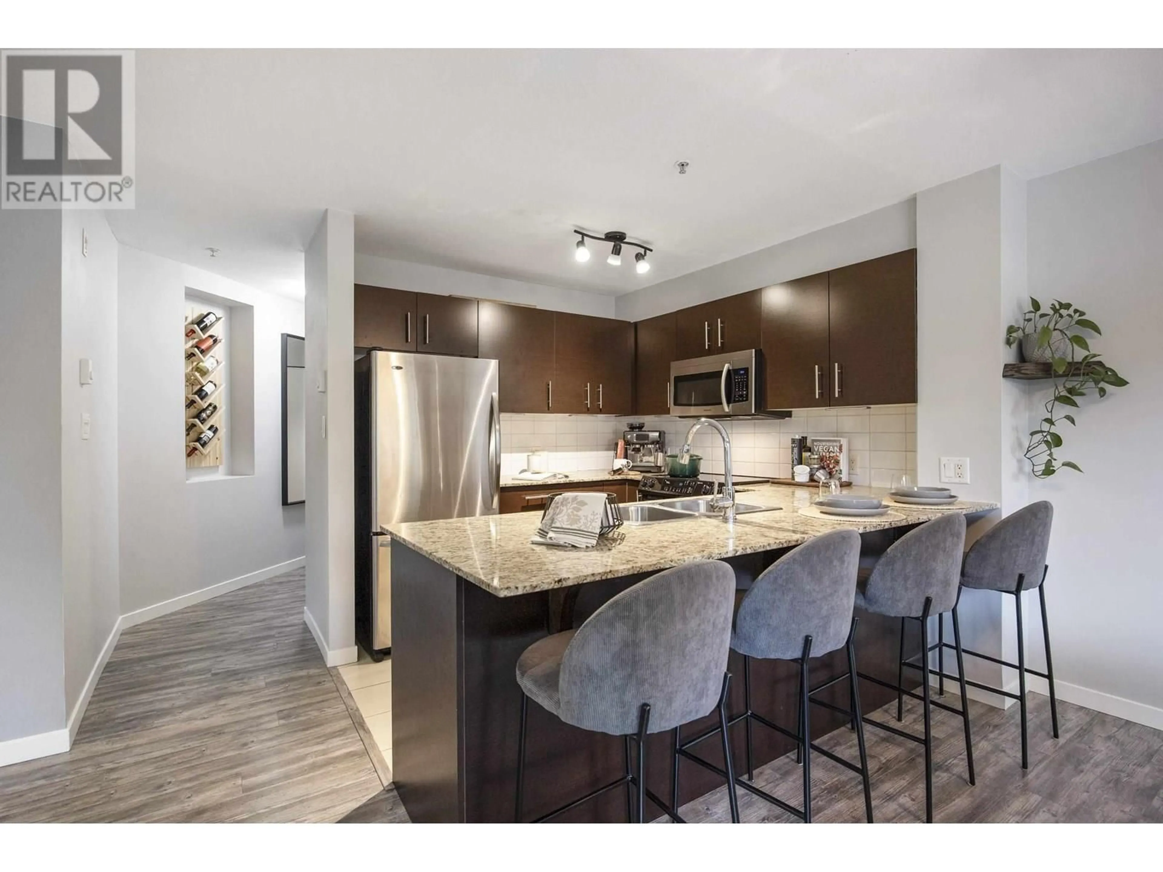 Open concept kitchen, unknown for 102 - 11667 HANEY, Maple Ridge British Columbia V2X8W9
