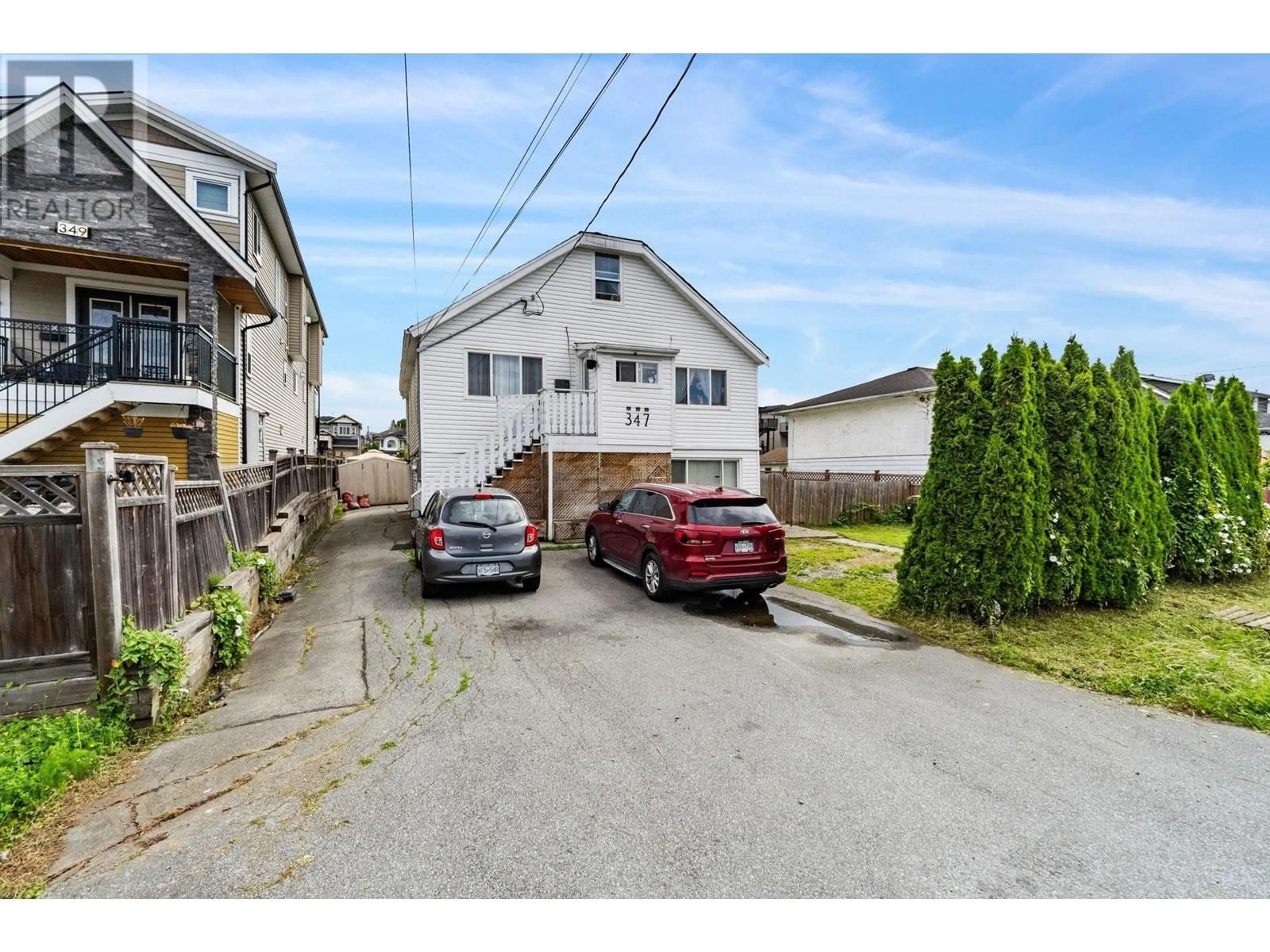 A pic from outside/outdoor area/front of a property/back of a property/a pic from drone, street for 347 PEMBINA STREET, New Westminster British Columbia V3M5J5