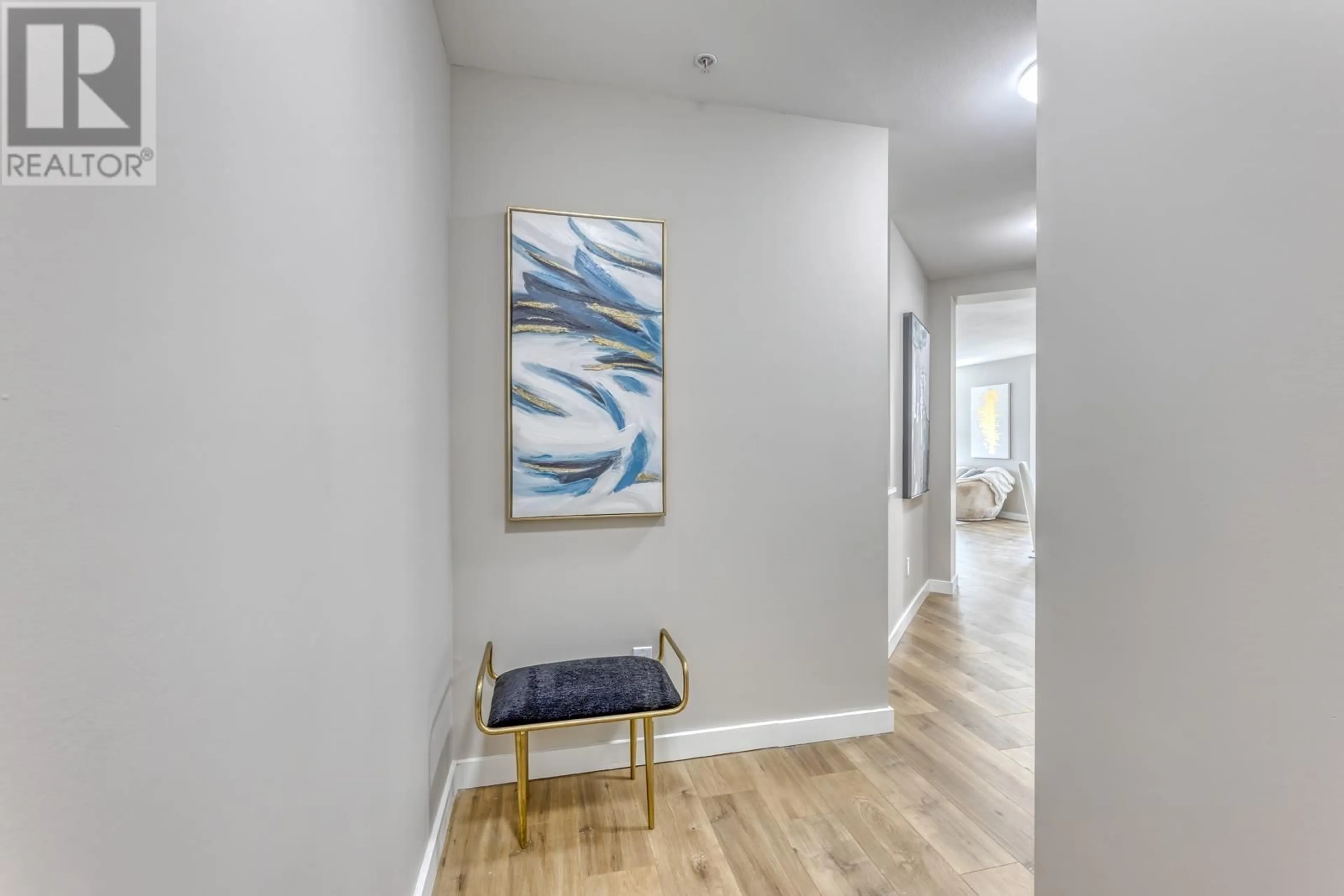 Indoor entryway for 211 - 1420 PARKWAY BOULEVARD, Coquitlam British Columbia V3E3J6