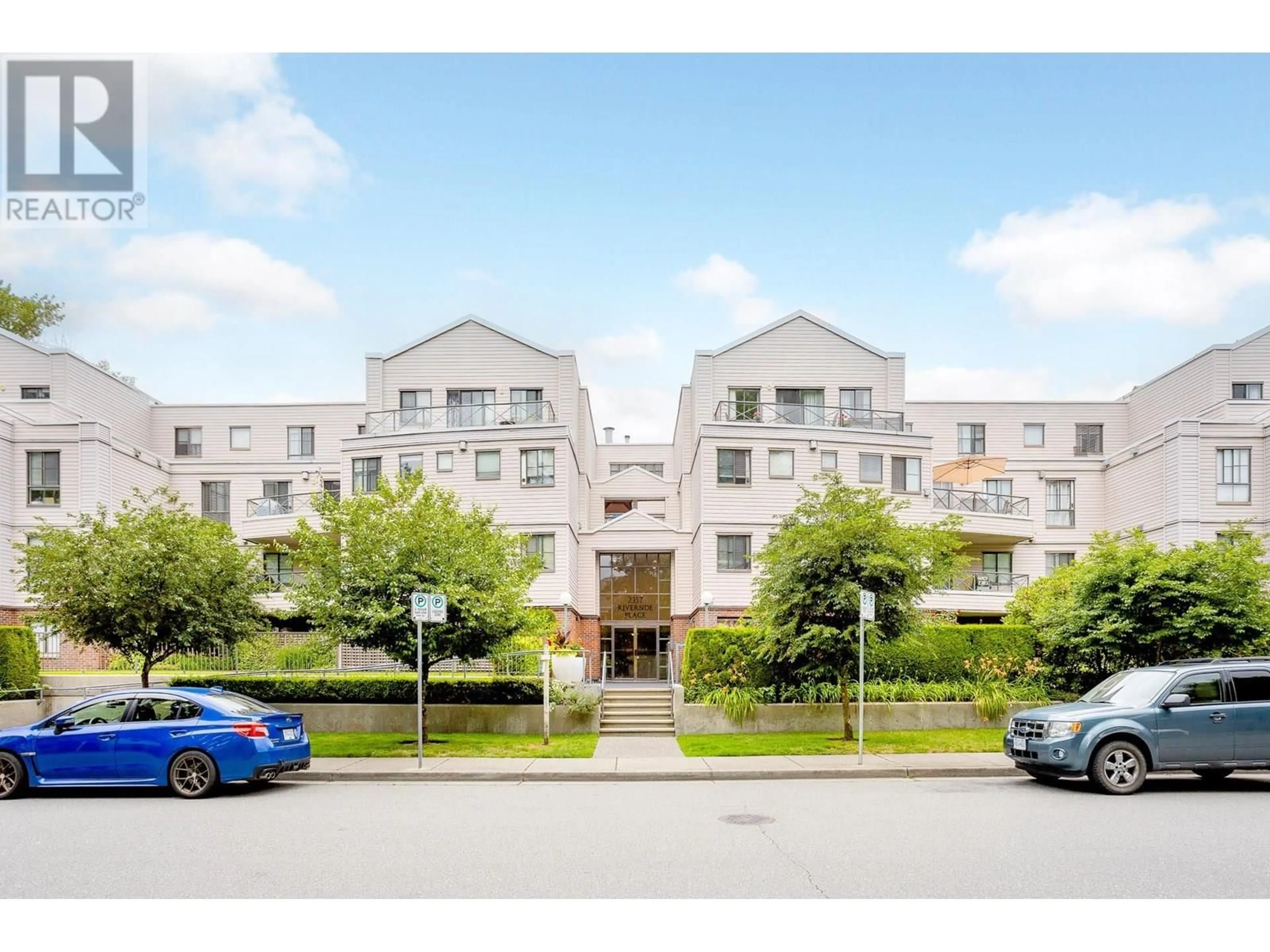 A pic from outside/outdoor area/front of a property/back of a property/a pic from drone, building for 303 - 2357 WHYTE AVENUE, Port Coquitlam British Columbia V3C2A3