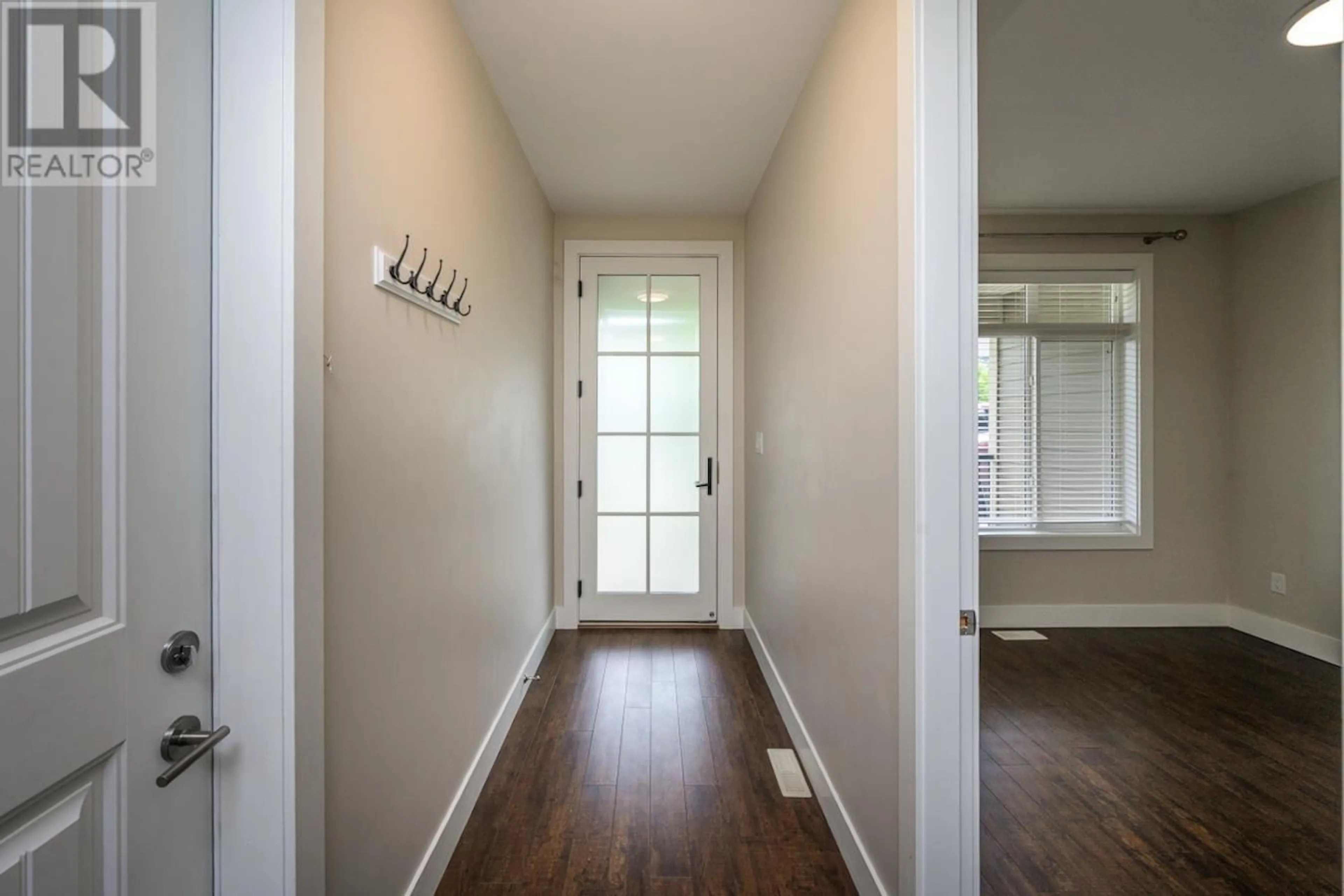 Indoor entryway for 105 - 6713 WESTMOUNT DRIVE, Prince George British Columbia V2N6R3