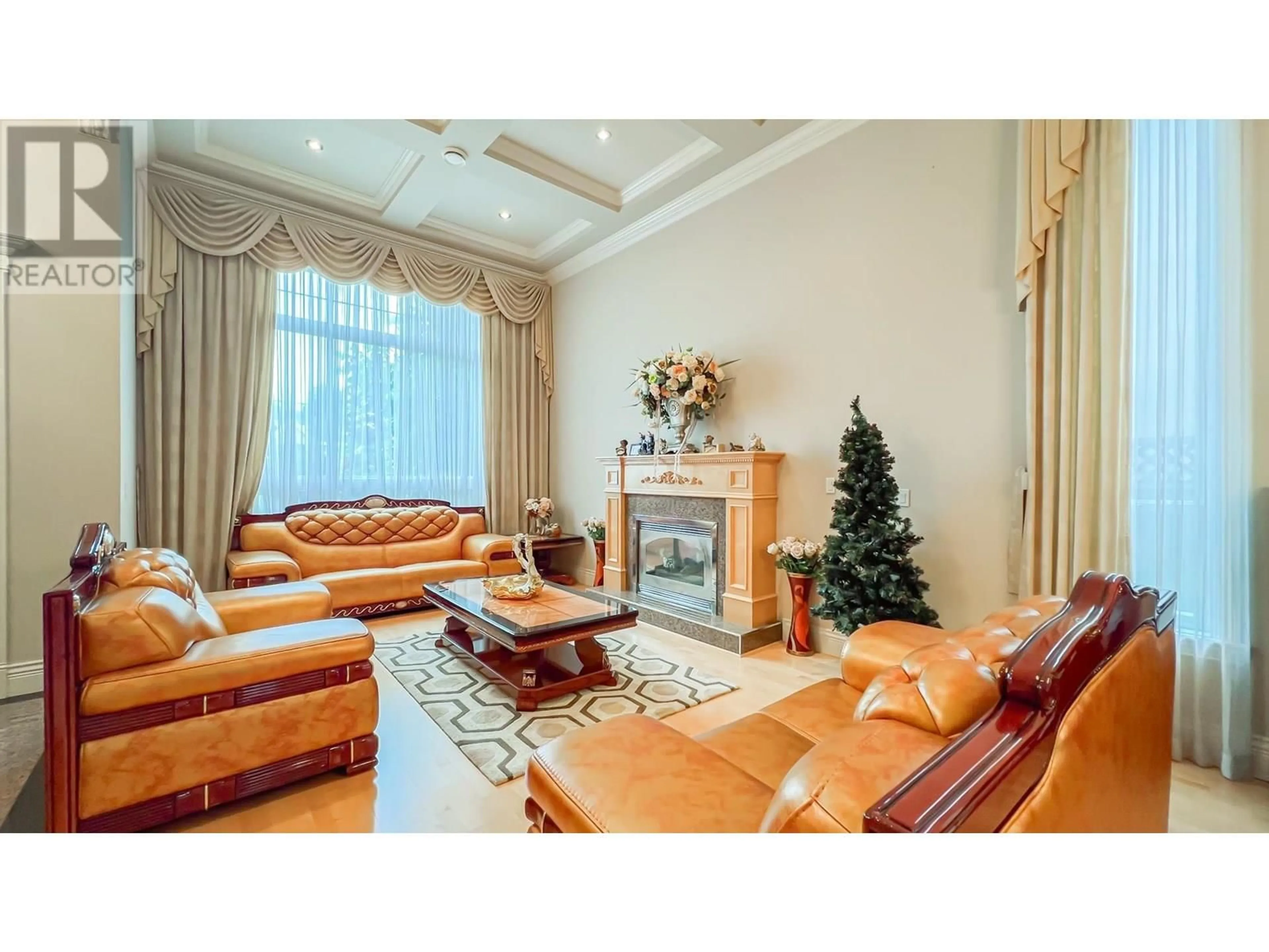 Living room with furniture, unknown for 6571 CHATSWORTH ROAD, Richmond British Columbia V7C3S4