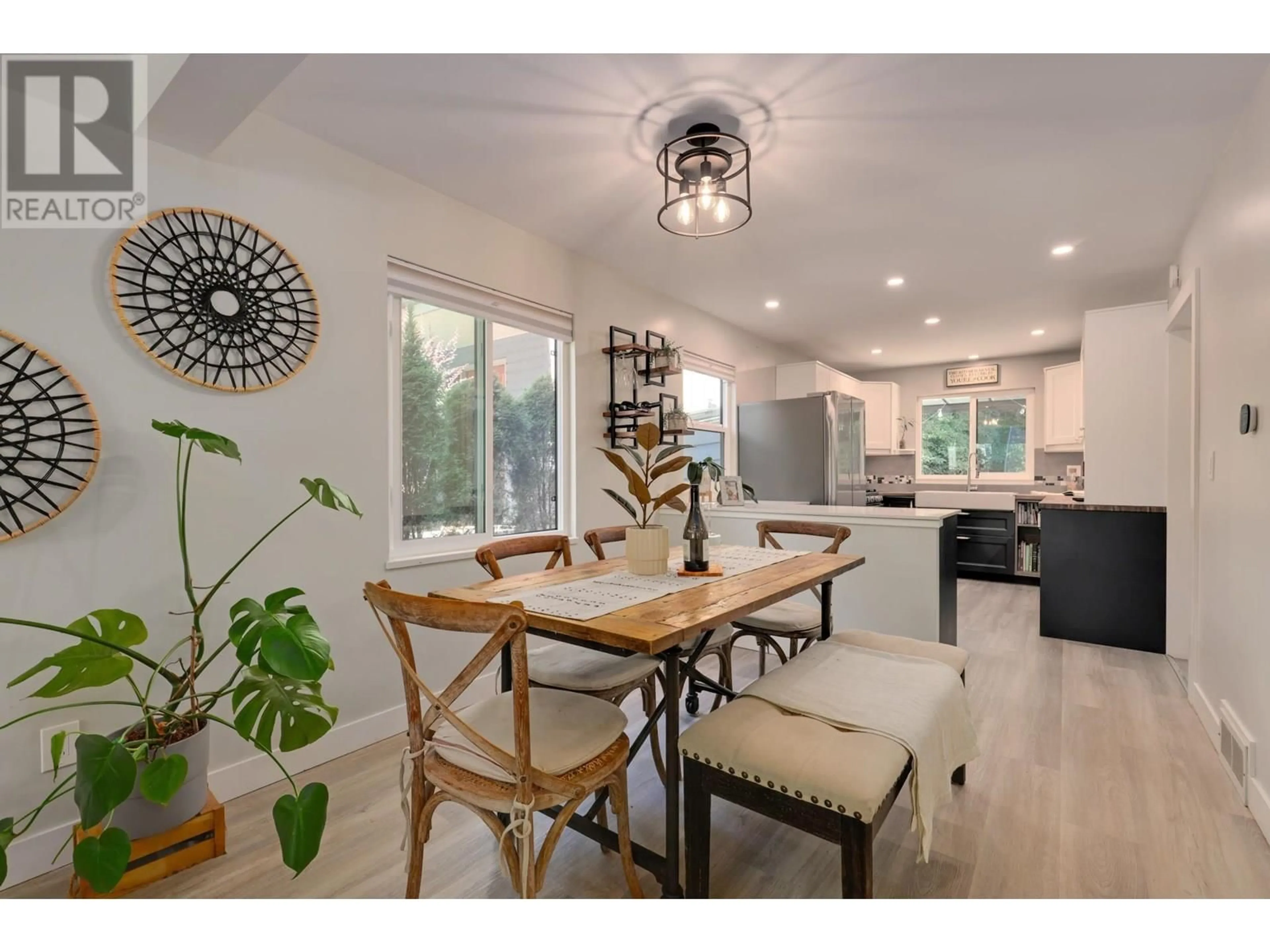 Open concept kitchen, unknown for 1460 HAMBER COURT, North Vancouver British Columbia V7G2B5