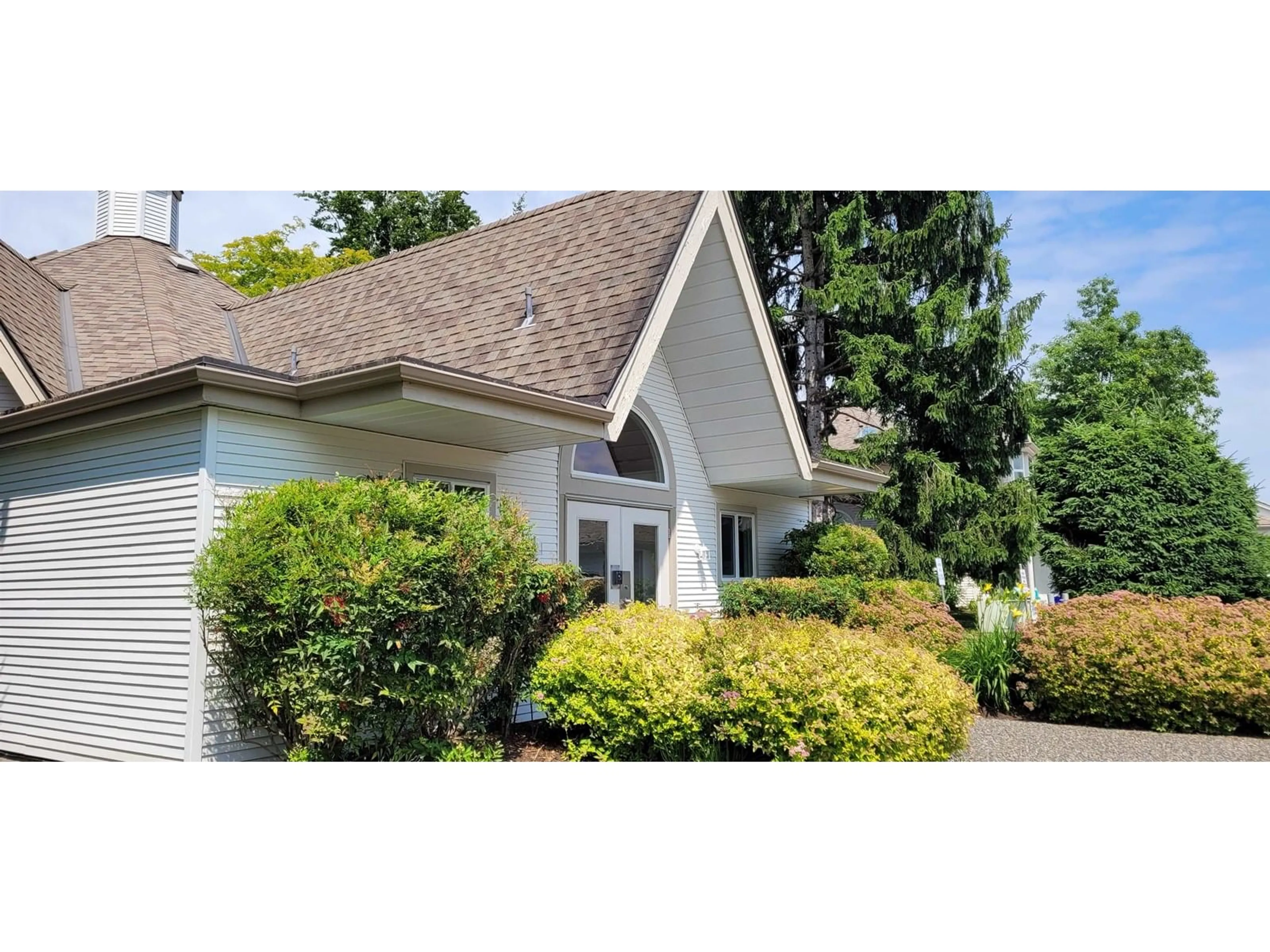 Home with vinyl exterior material, unknown for 100 - 9045 WALNUT GROVE, Langley British Columbia V1M2E1