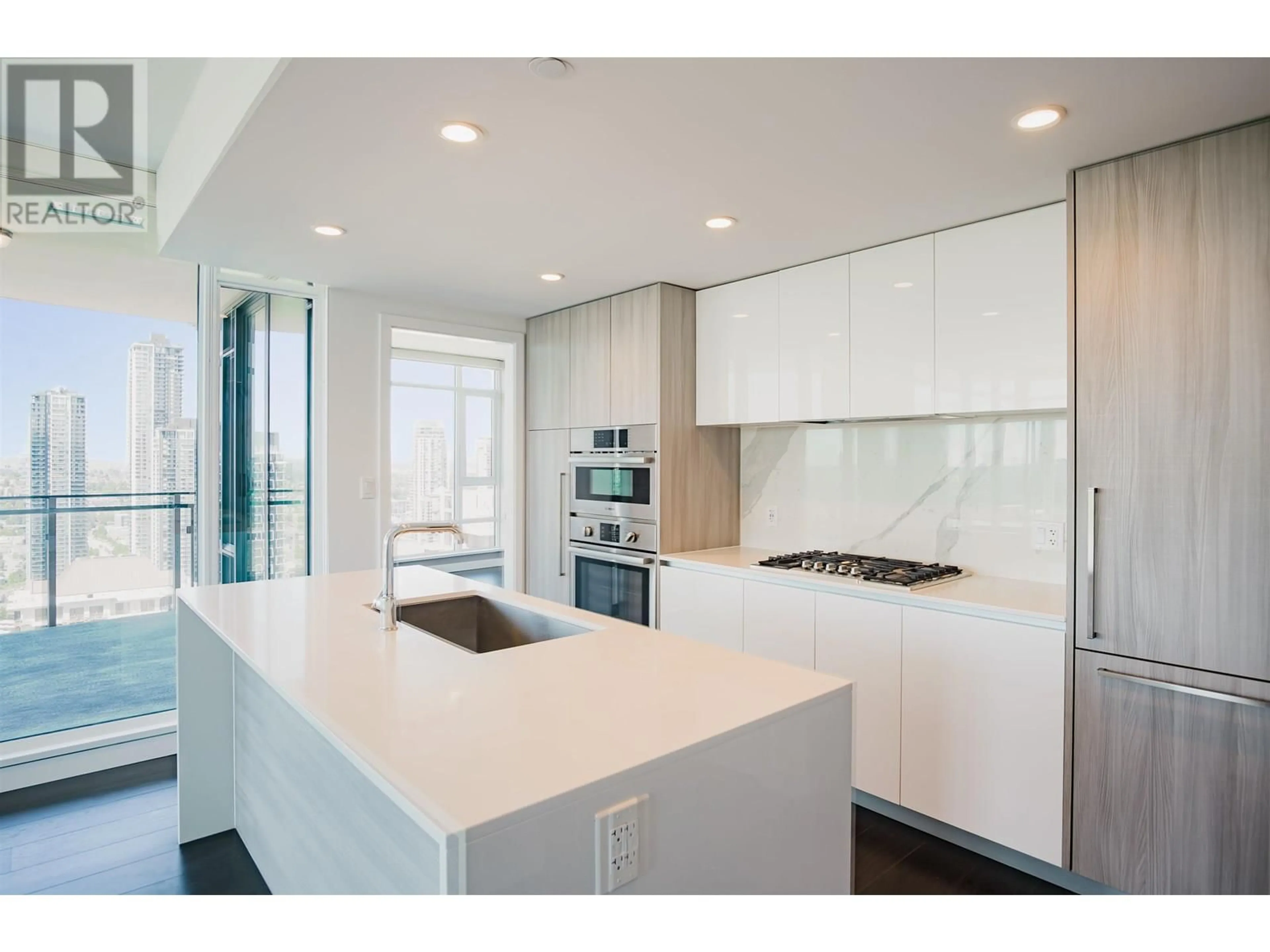 Contemporary kitchen, unknown for 3507 - 2085 SKYLINE DRIVE, Burnaby British Columbia V5C0M6