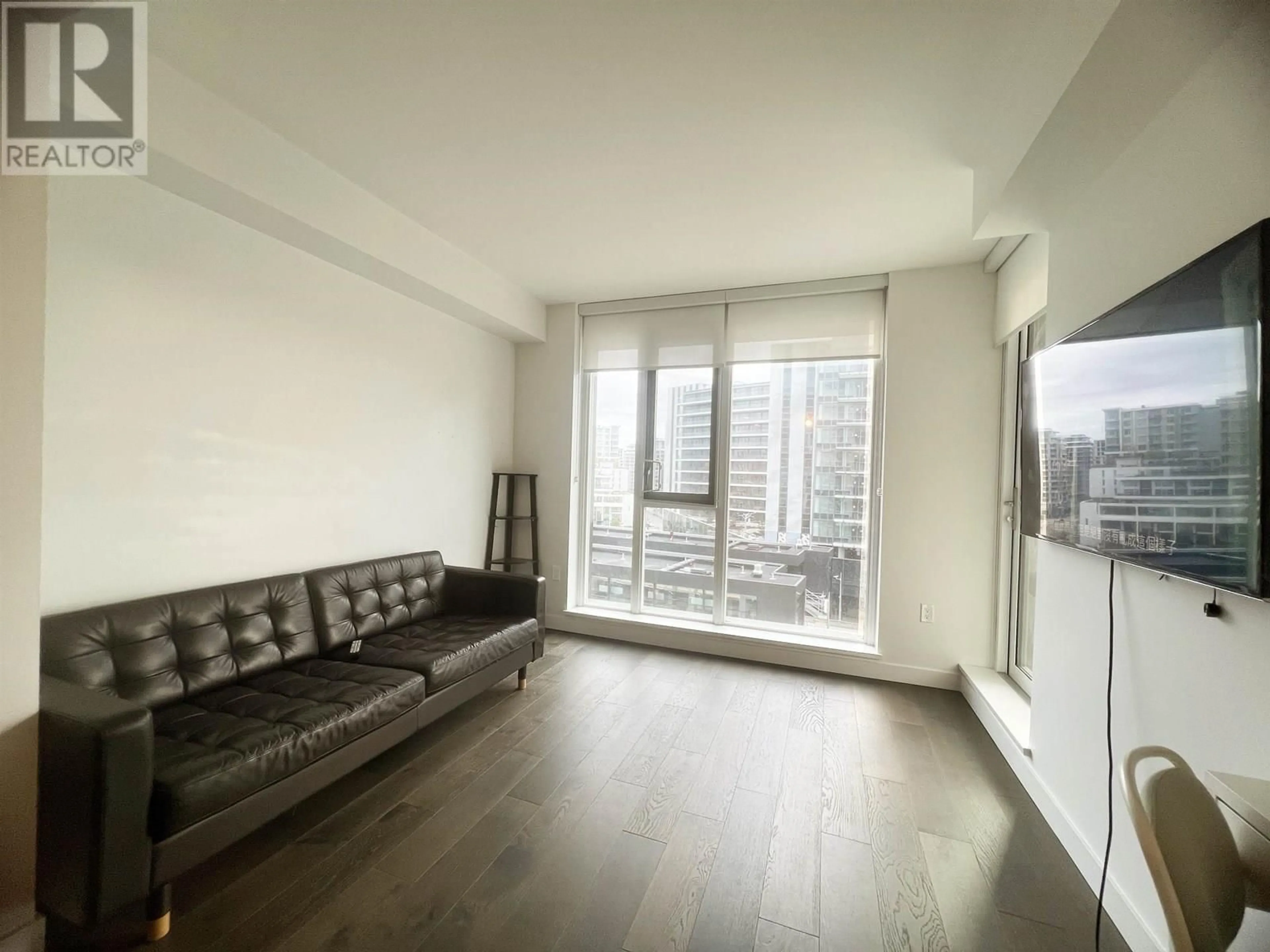 Living room with furniture, unknown for 905 - 3331 NO. 3 ROAD, Richmond British Columbia V6X2B6