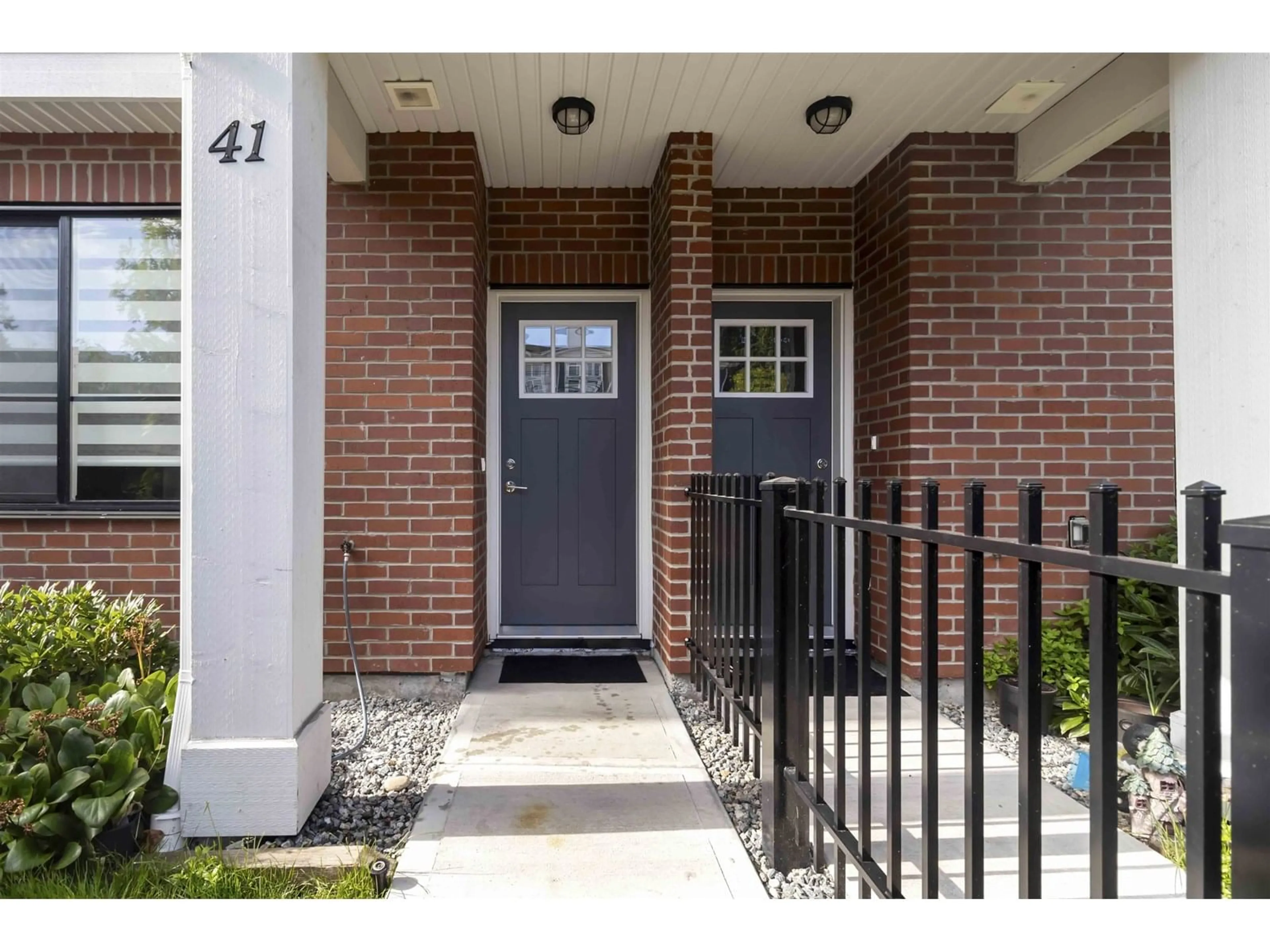 Indoor entryway for 41 - 11556 72A, Delta British Columbia V4C1A9