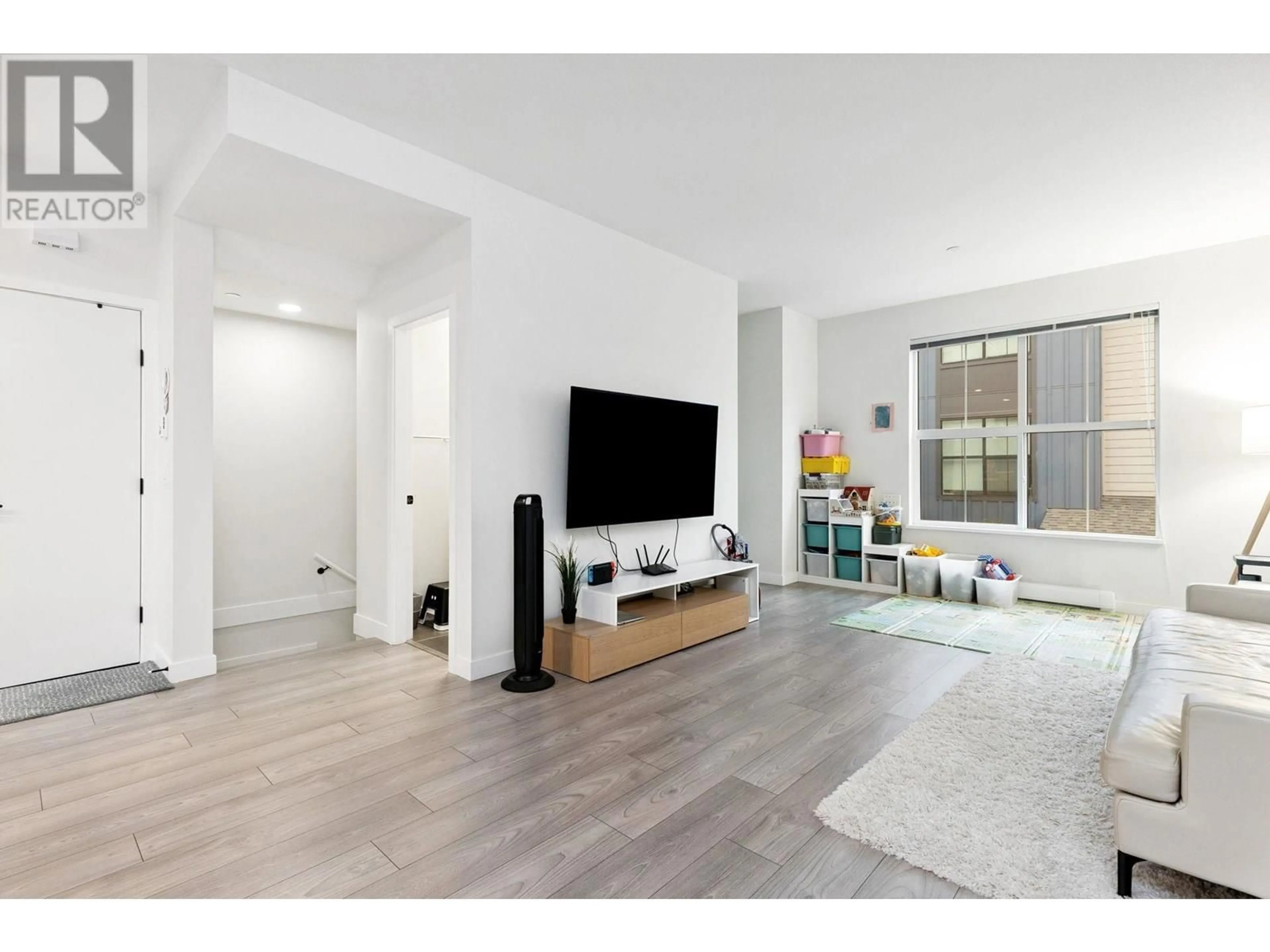 A pic of a room for 122 - 488 FURNESS STREET, New Westminster British Columbia V3M0M1