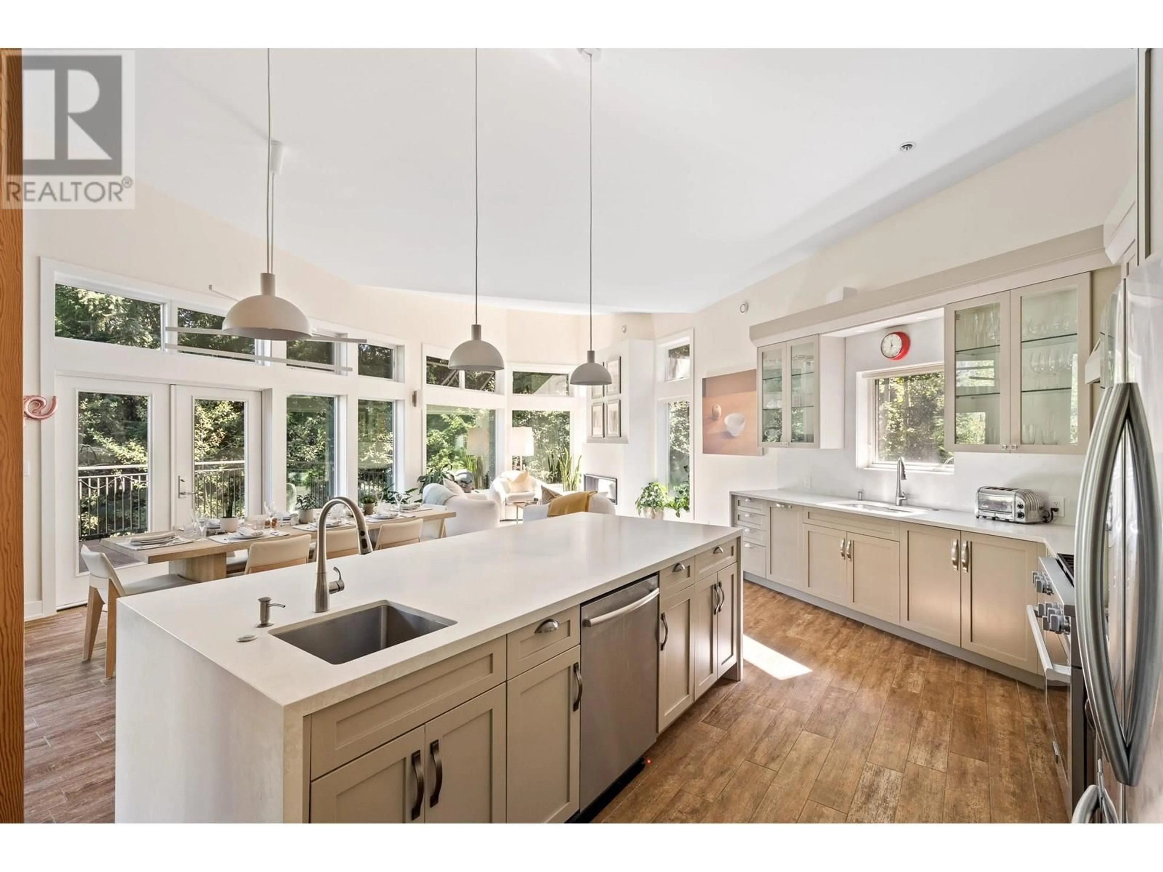 Open concept kitchen, ceramic/tile floor for 1545 TYNEBRIDGE COURT, Whistler British Columbia V8E0A3
