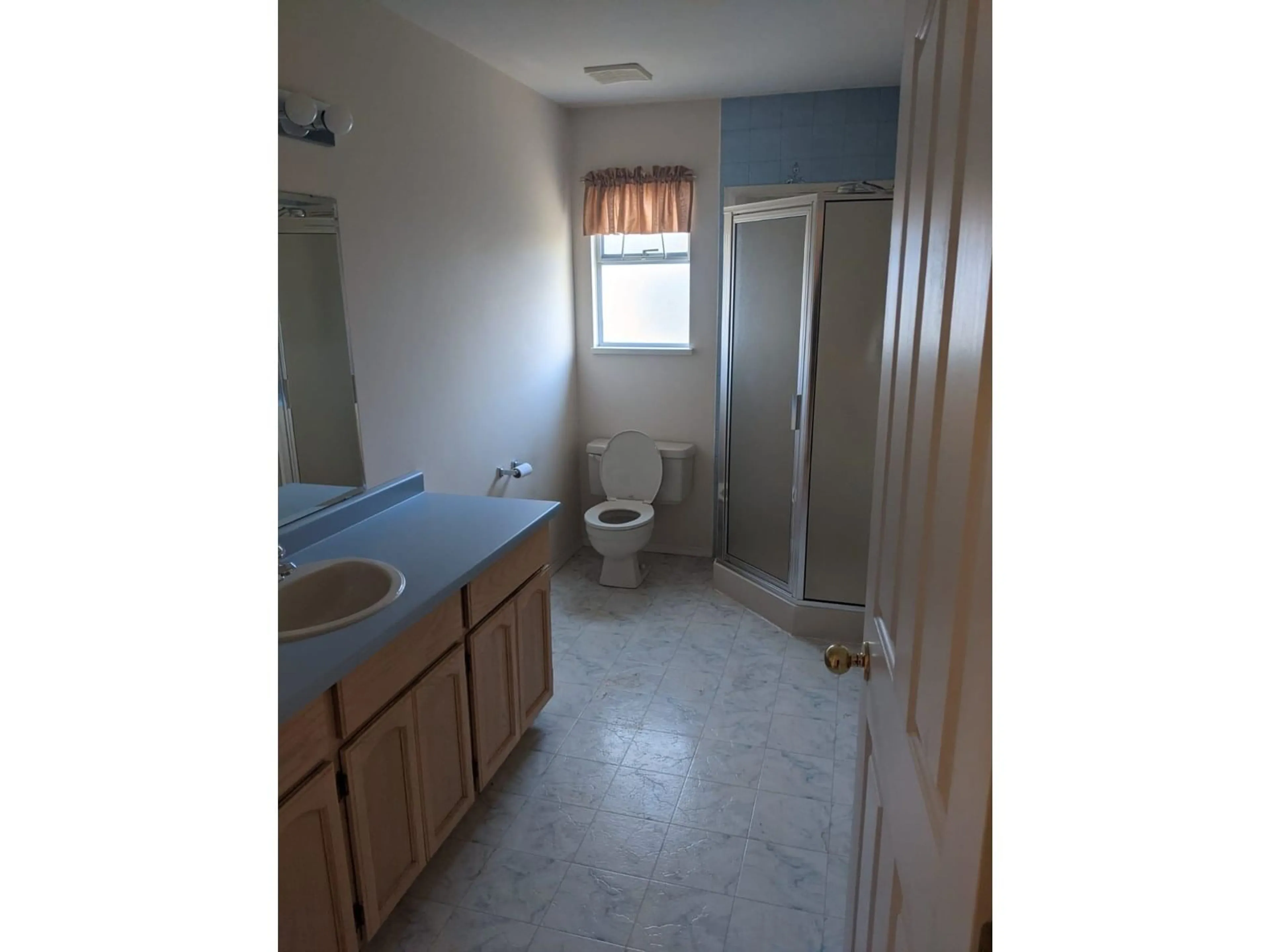 A pic of a room for 15965 80A, Surrey British Columbia V3S8B3