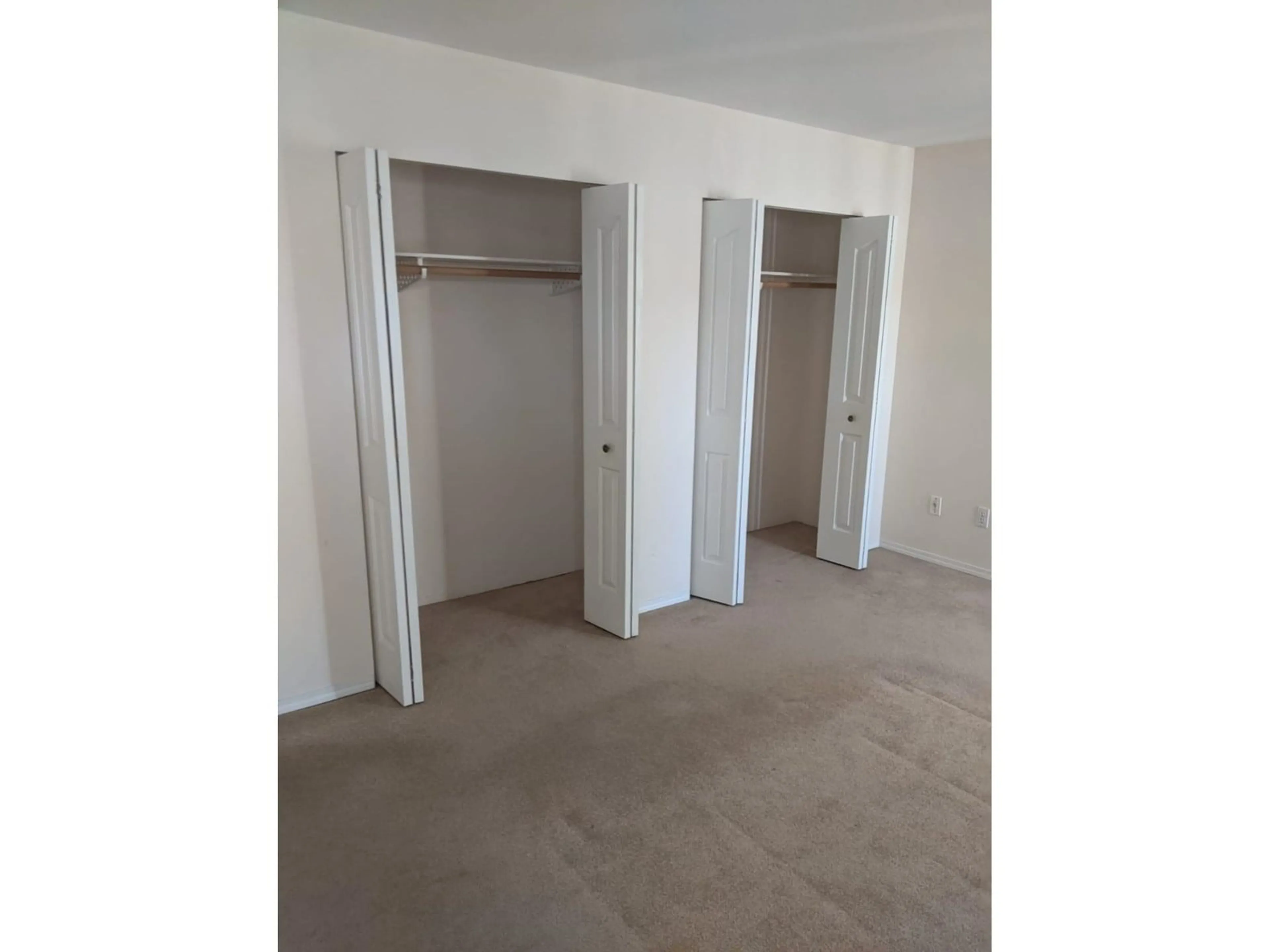 A pic of a room for 15965 80A, Surrey British Columbia V3S8B3