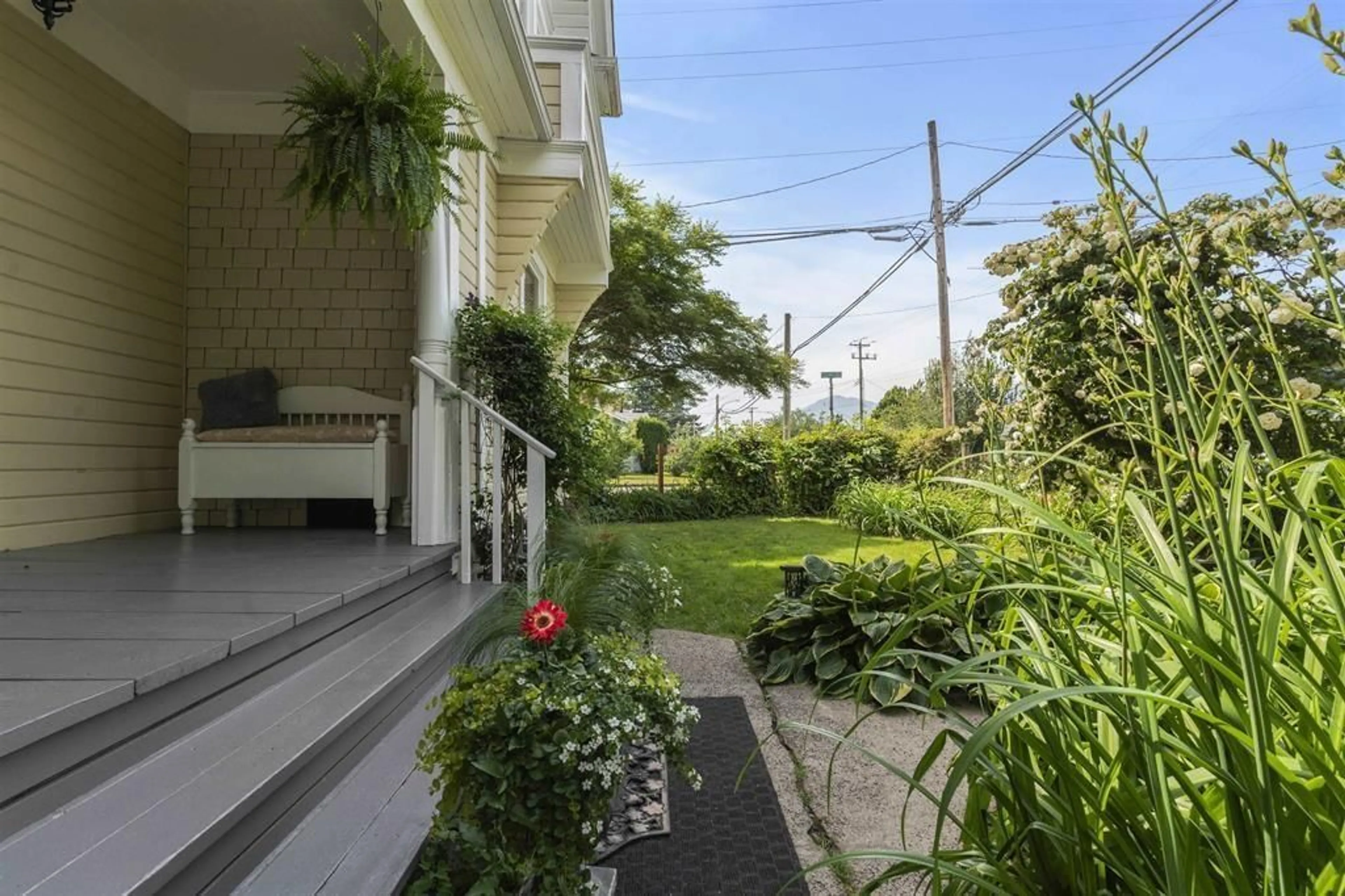 Patio, street for 45766 REECE AVENUE, Chilliwack British Columbia V2P2Z5