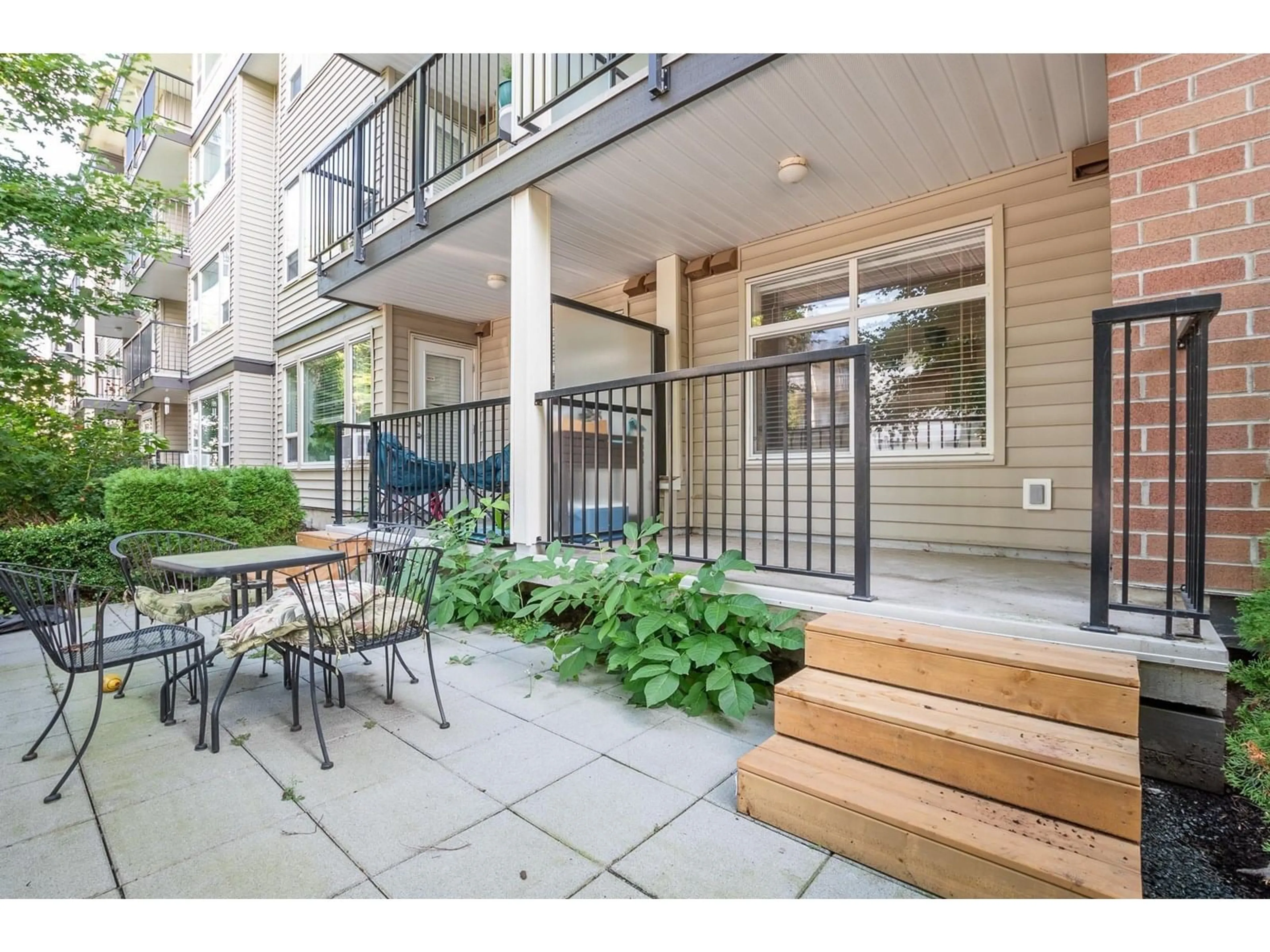 Patio, street for 109 - 46150 BOLE AVENUE, Chilliwack British Columbia V2P0B7
