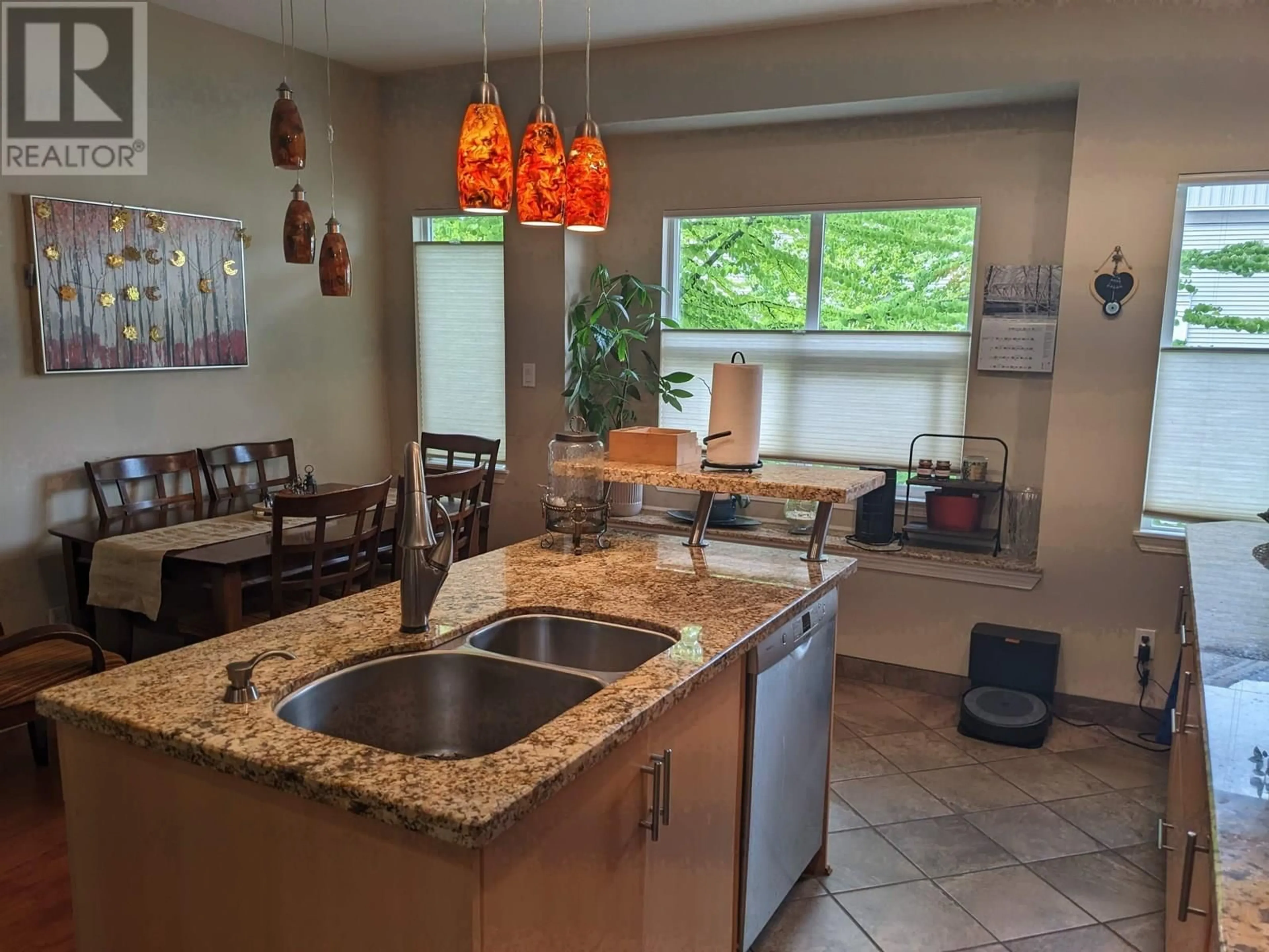 Open concept kitchen, ceramic/tile floor for 64 - 1055 RIVERWOOD GATE, Port Coquitlam British Columbia V3B8C3