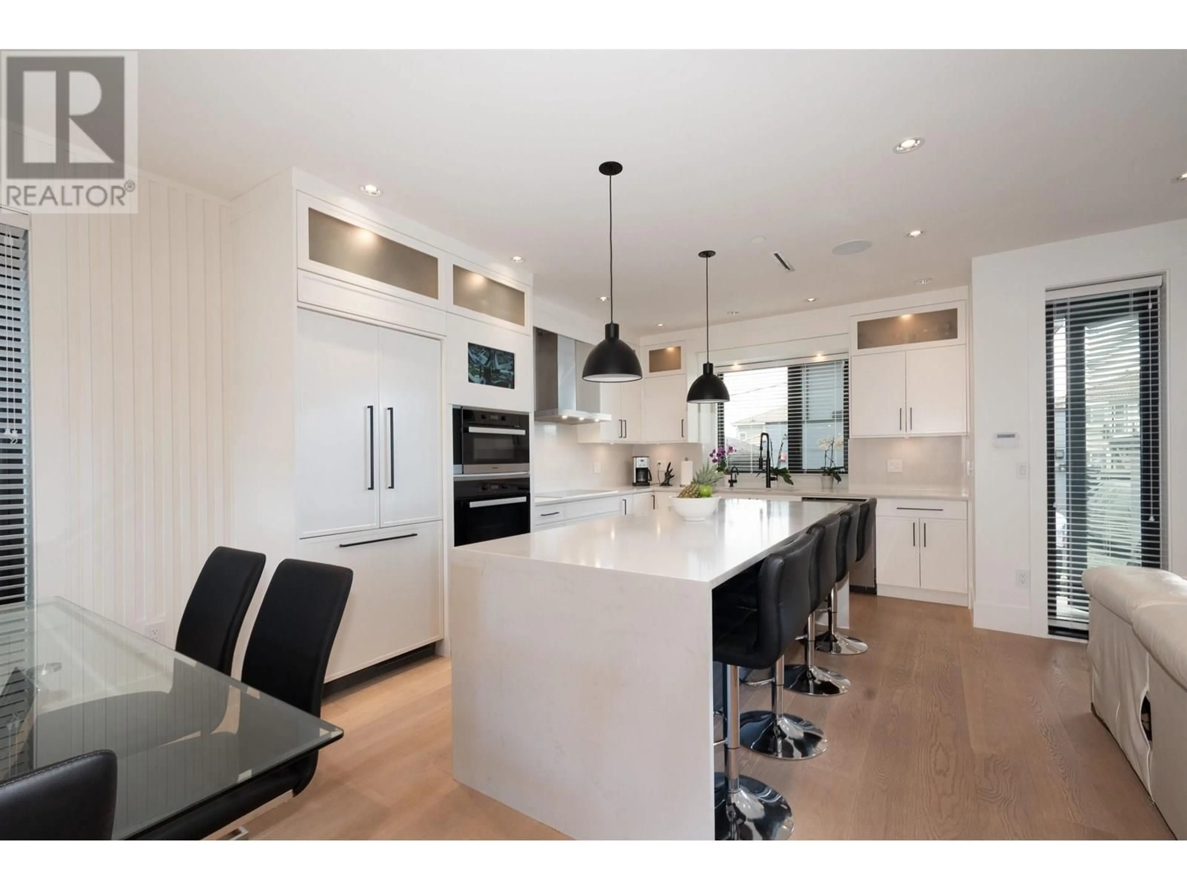 Contemporary kitchen, unknown for 2765 27TH AVENUE, Vancouver British Columbia V5R1N4
